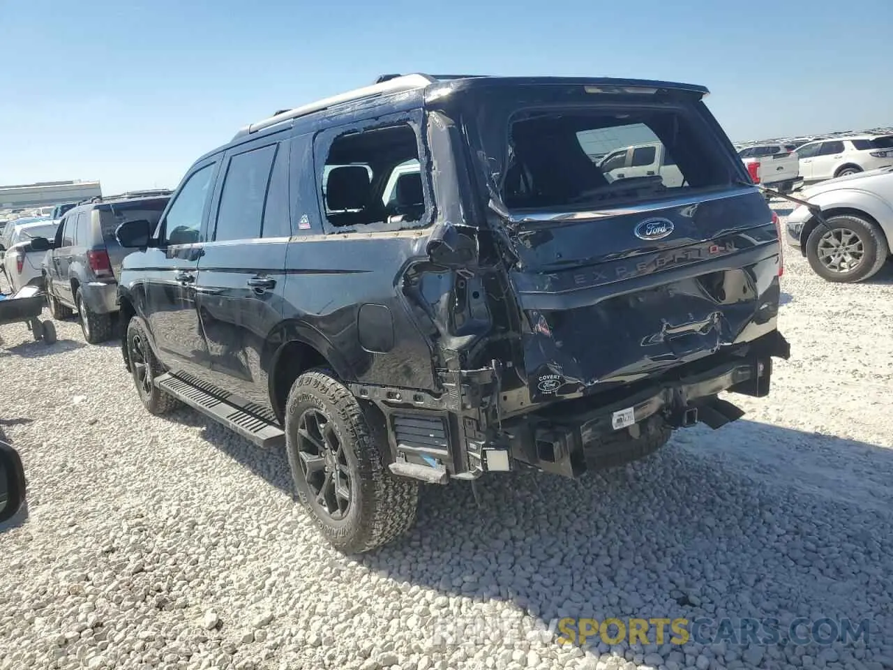 2 fotografías del automóvil dañado 1FMJU1RT1NEA03975 FORD EXPEDITION 2022