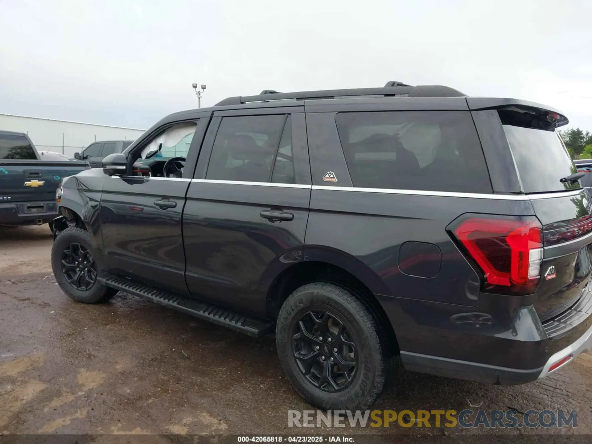 13 fotografías del automóvil dañado 1FMJU1RT5NEA03879 FORD EXPEDITION 2022