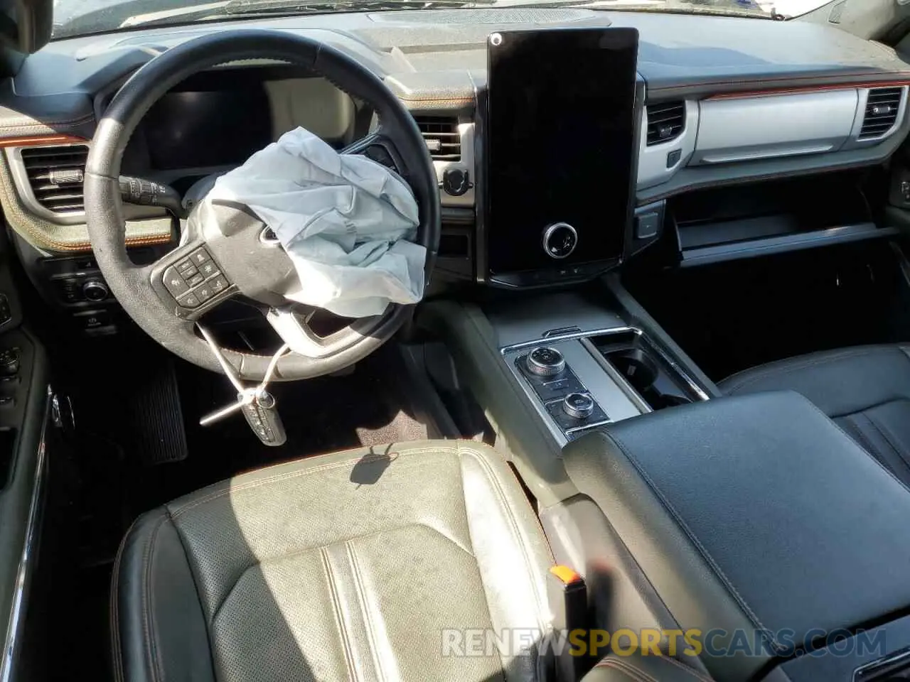 15 fotografías del automóvil dañado 1FMJU1RT6NEA01705 FORD EXPEDITION 2022