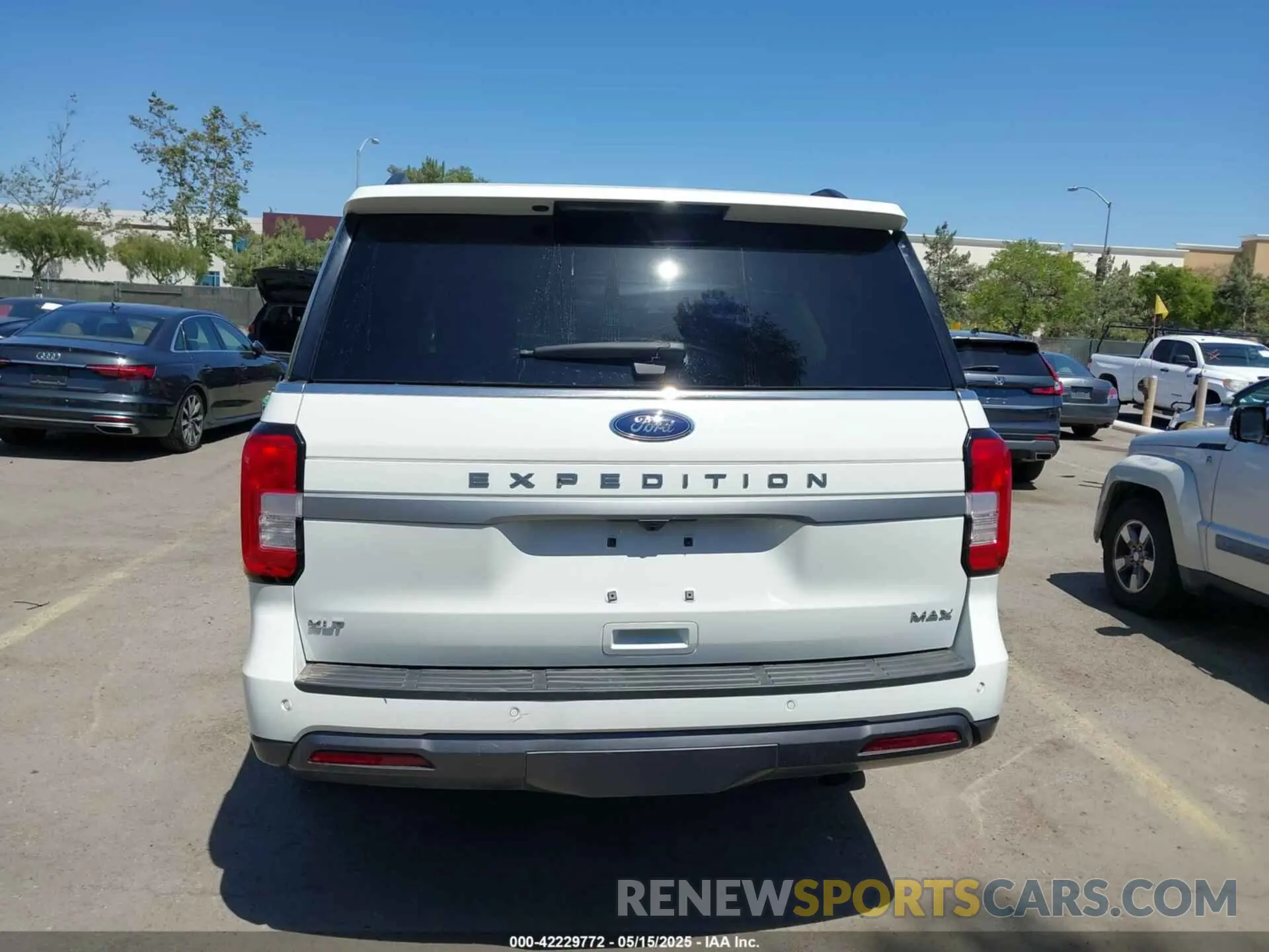 17 fotografías del automóvil dañado 1FMJK1H85PEA63621 FORD EXPEDITION 2023