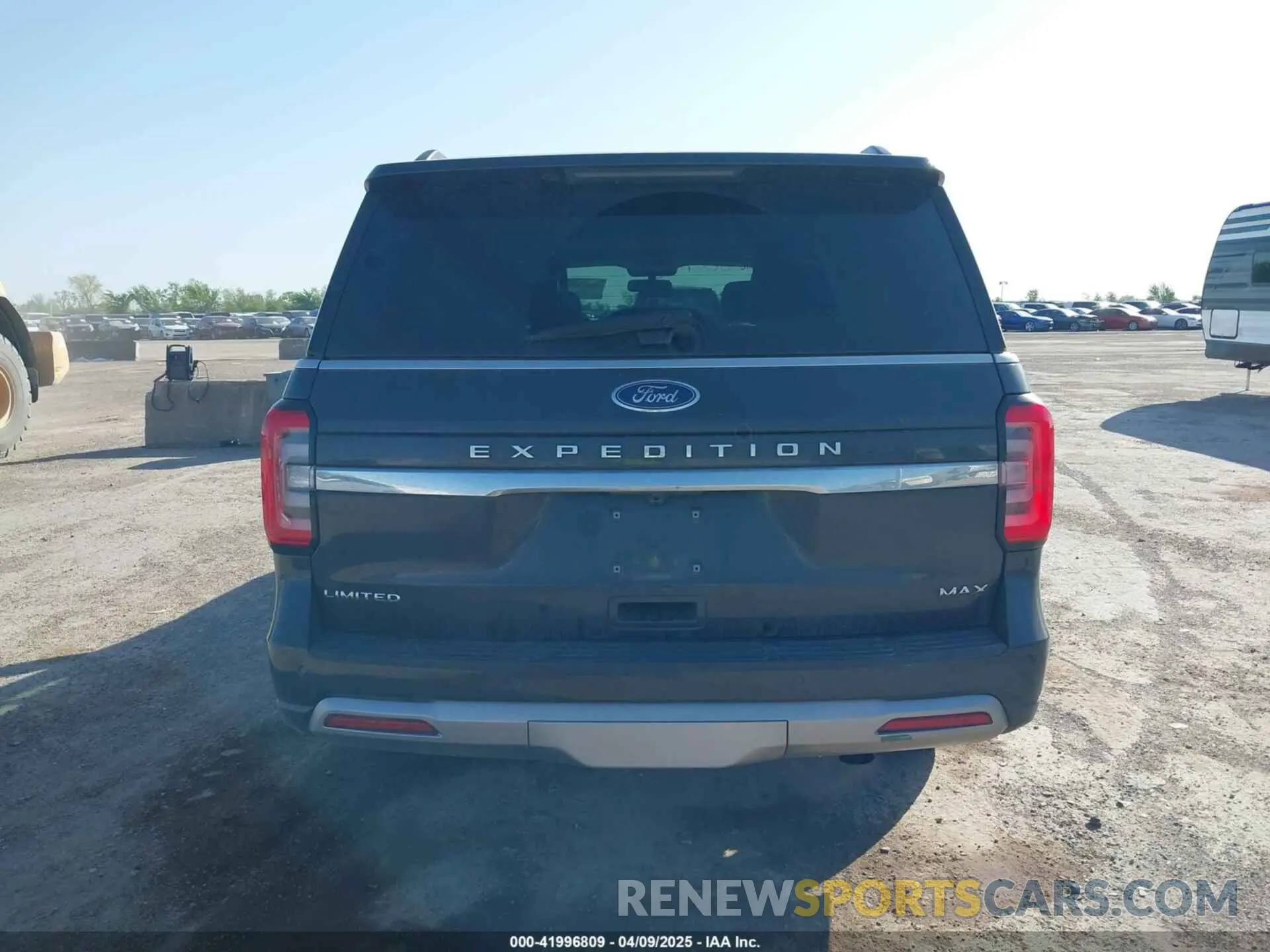 16 fotografías del automóvil dañado 1FMJK1K81PEA61065 FORD EXPEDITION 2023
