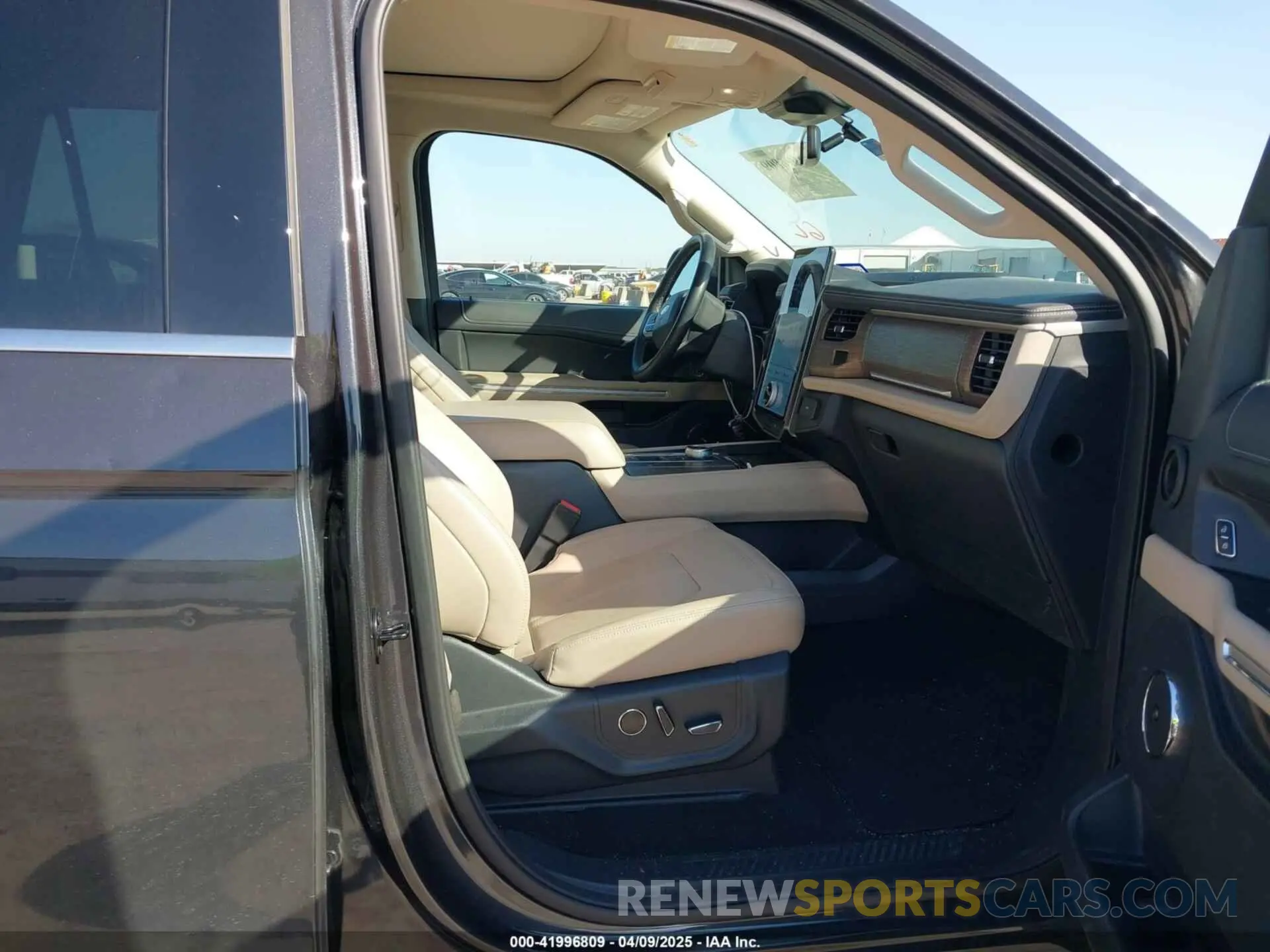 5 fotografías del automóvil dañado 1FMJK1K81PEA61065 FORD EXPEDITION 2023