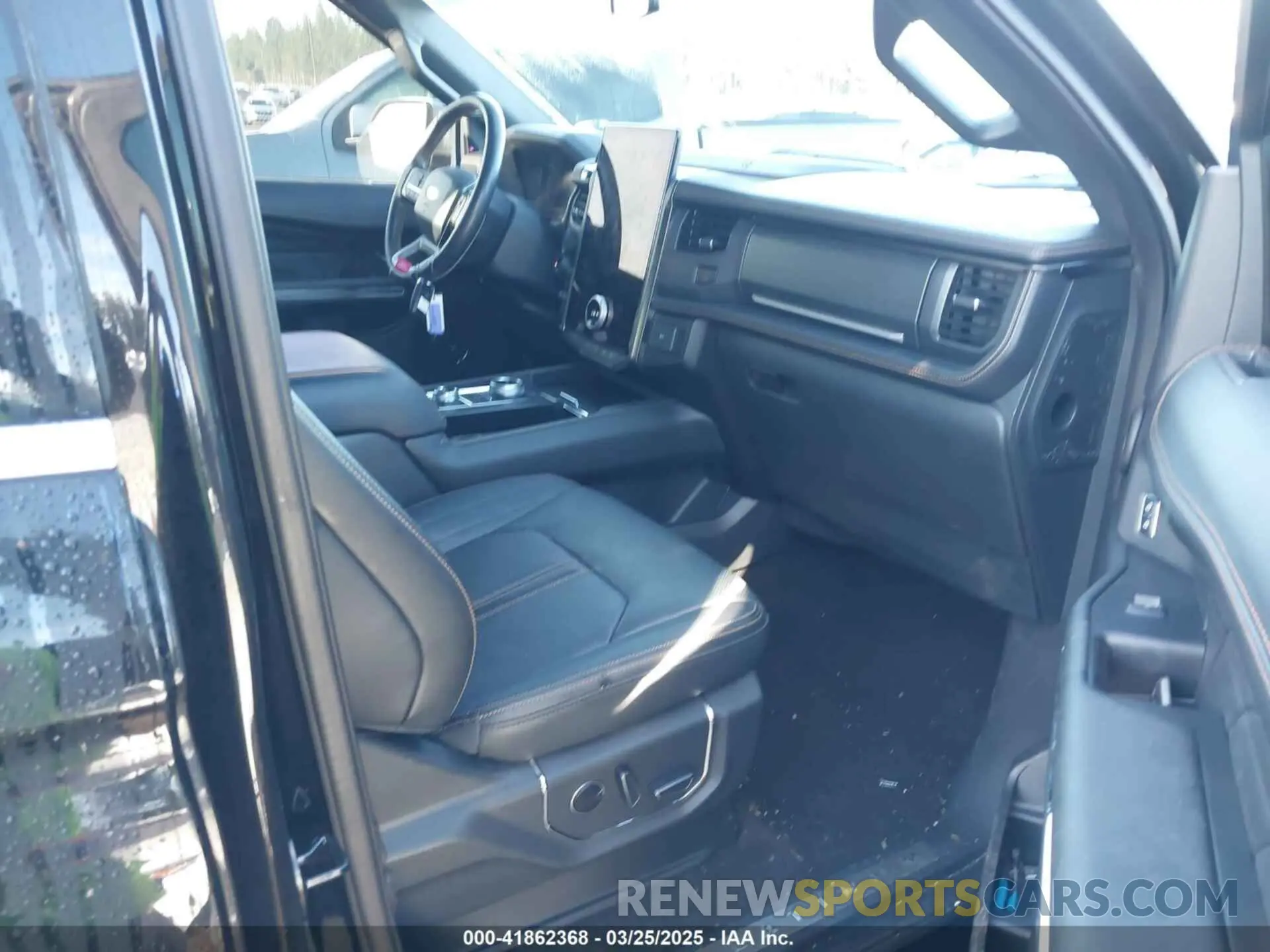 5 fotografías del automóvil dañado 1FMJK1M82PEA46362 FORD EXPEDITION 2023