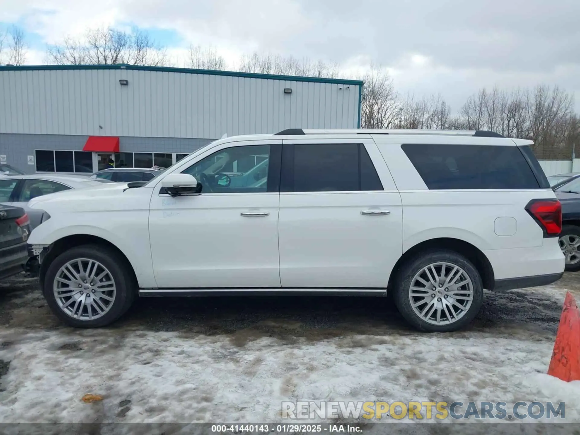 14 fotografías del automóvil dañado 1FMJK2A82PEA25893 FORD EXPEDITION 2023
