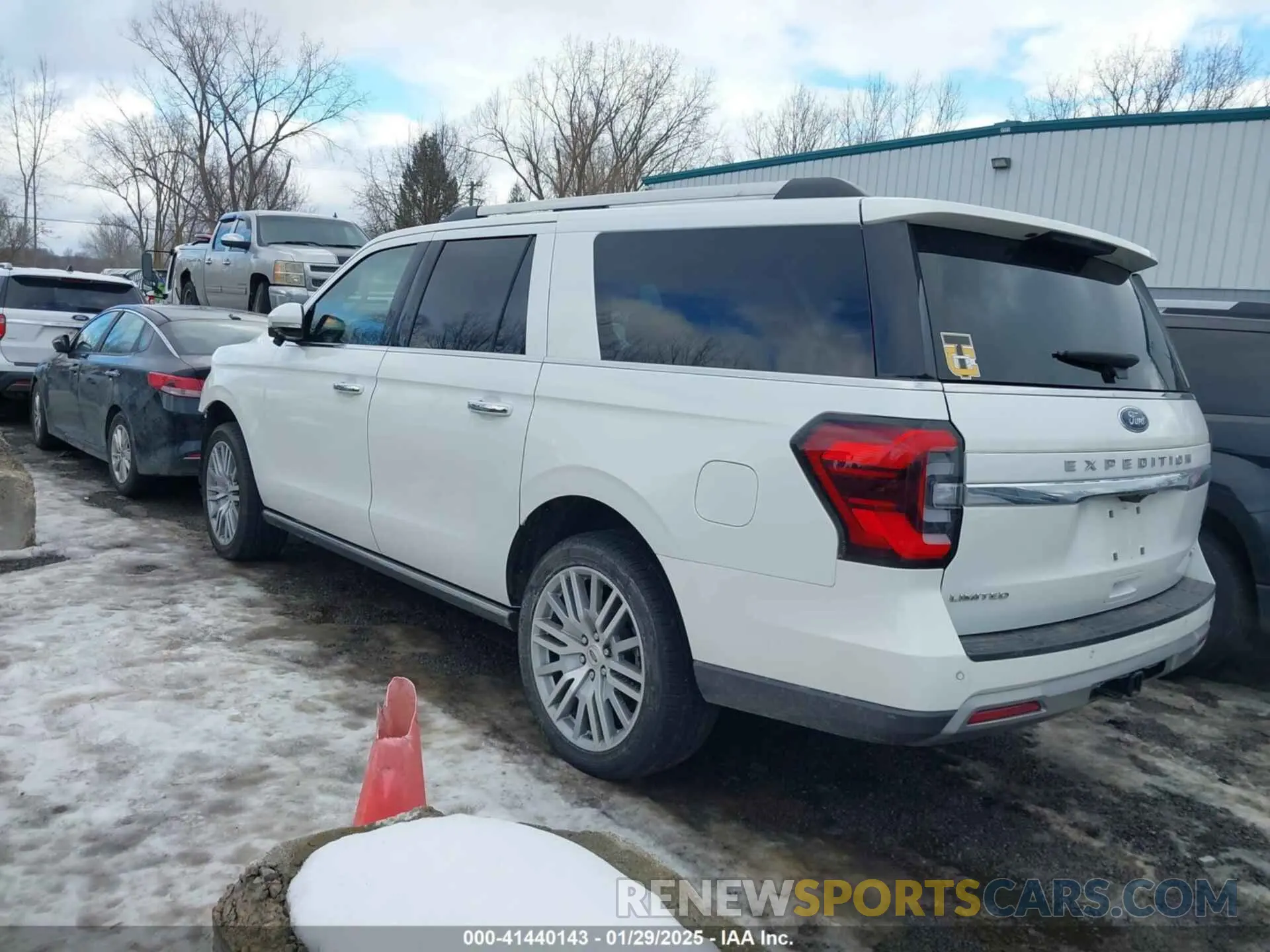 3 fotografías del automóvil dañado 1FMJK2A82PEA25893 FORD EXPEDITION 2023