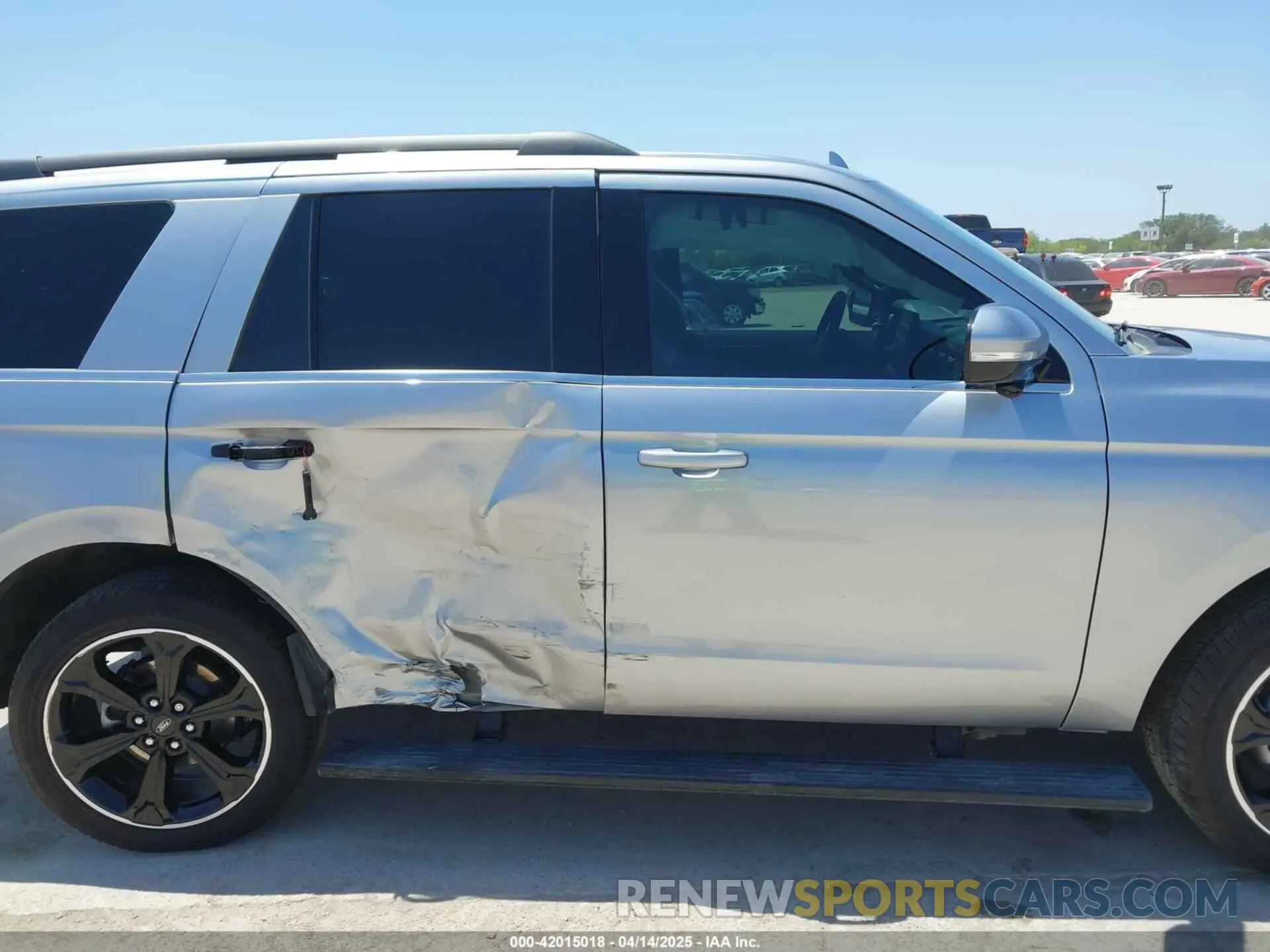 13 fotografías del automóvil dañado 1FMJU1K87PEA60836 FORD EXPEDITION 2023