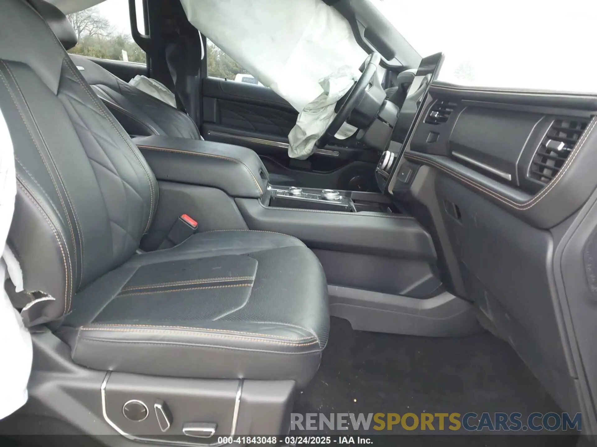 5 fotografías del automóvil dañado 1FMJU1M83PEA04793 FORD EXPEDITION 2023