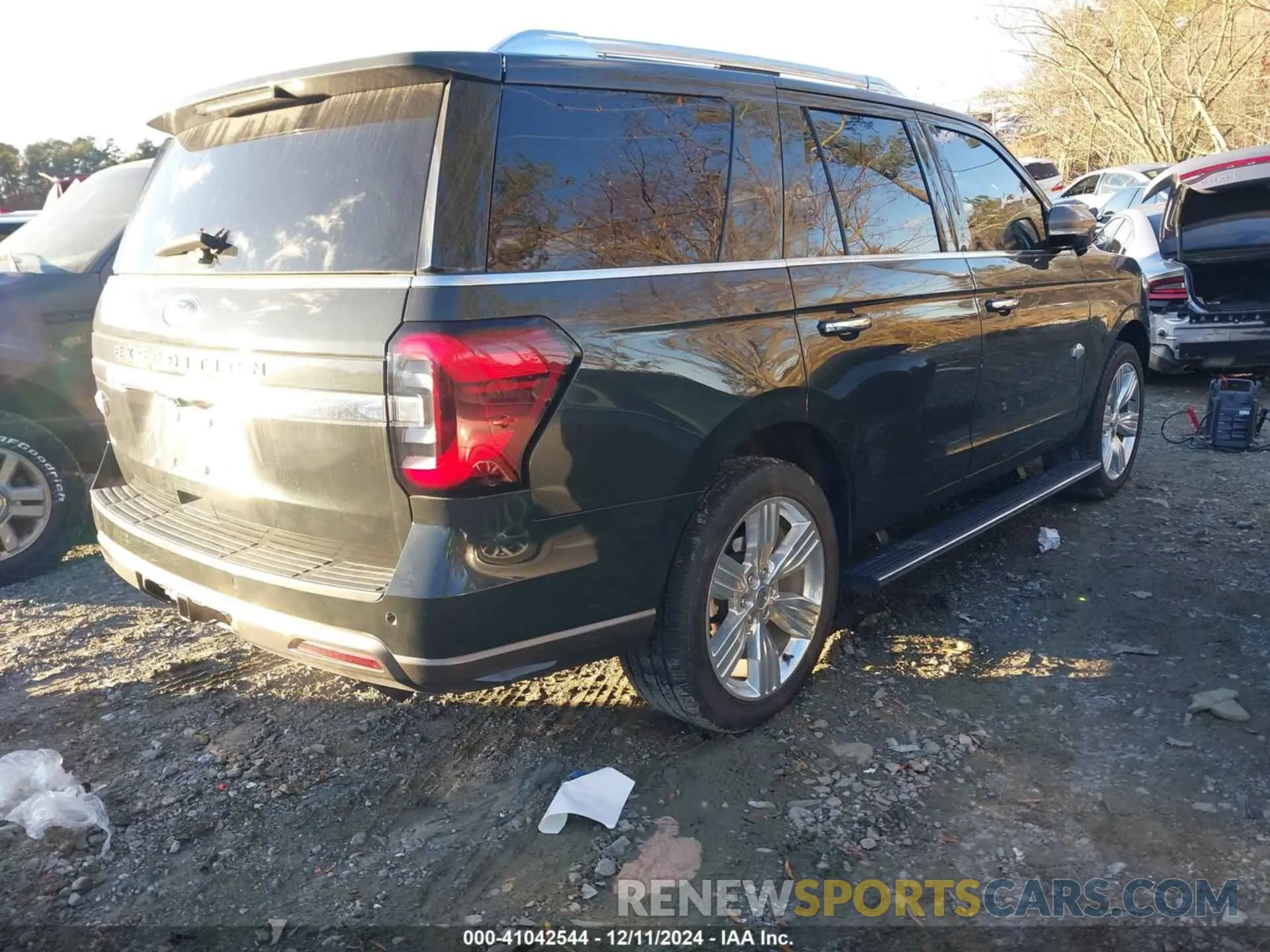 4 fotografías del automóvil dañado 1FMJU1N86PEA24308 FORD EXPEDITION 2023