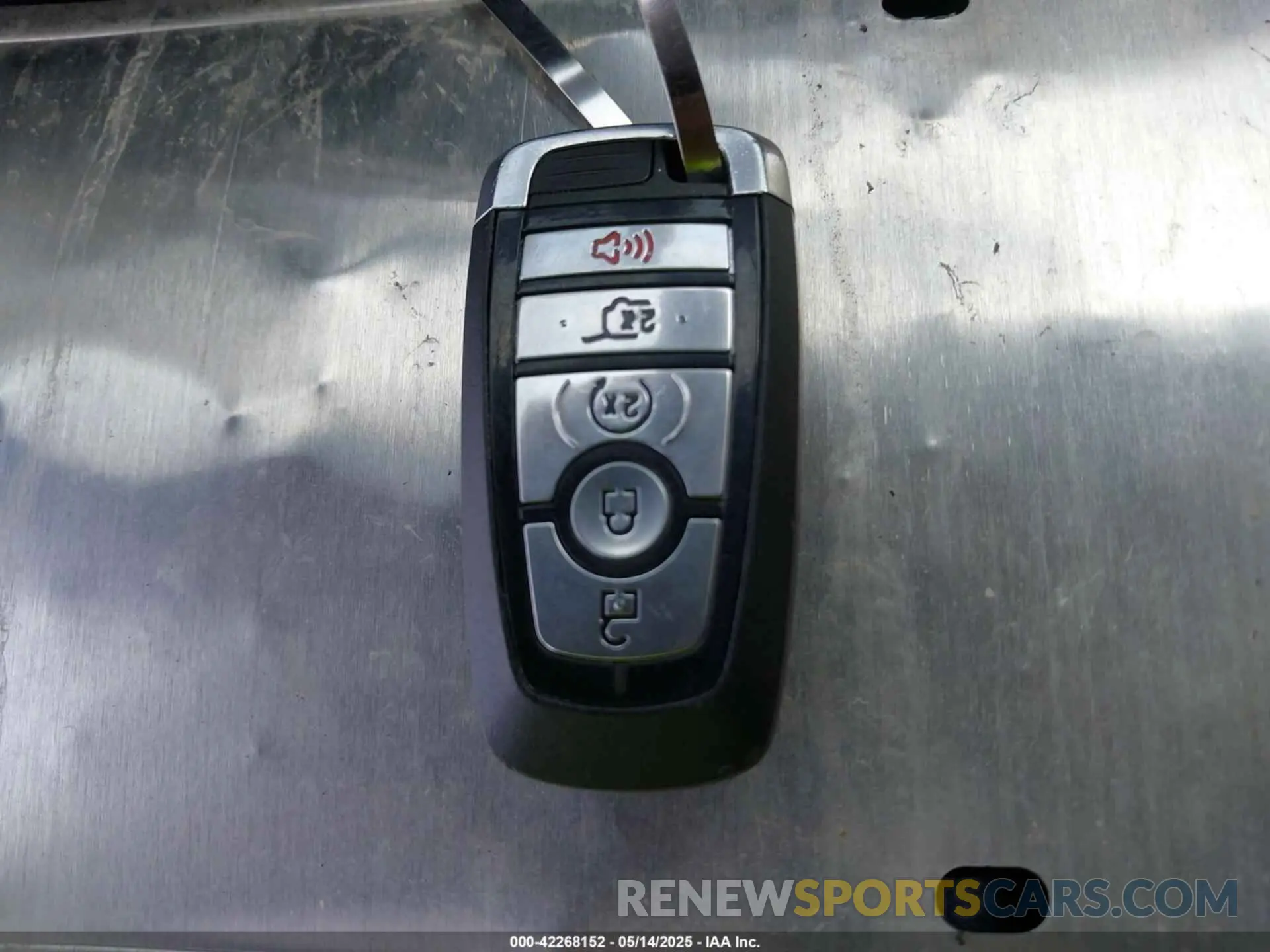 11 fotografías del automóvil dañado 1FMJU2A81PEA34207 FORD EXPEDITION 2023