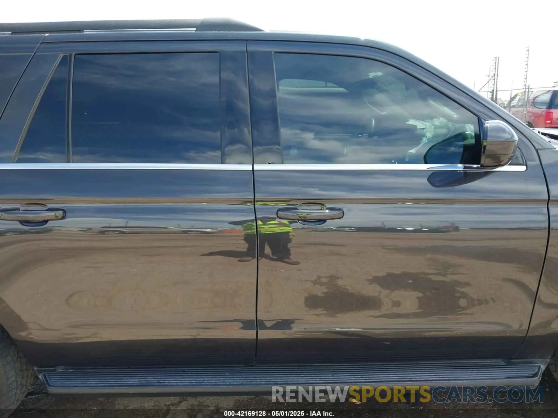 14 fotografías del automóvil dañado 1FMJK1H87REA37010 FORD EXPEDITION 2024