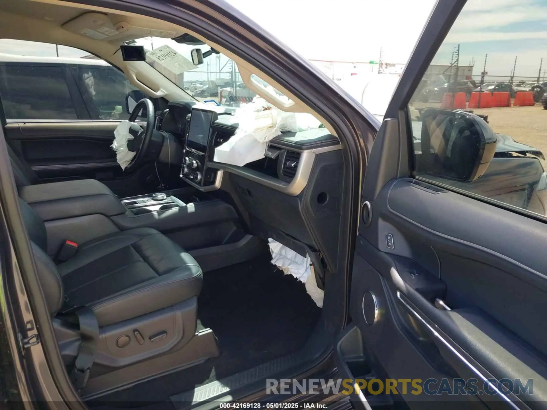 5 fotografías del automóvil dañado 1FMJK1H87REA37010 FORD EXPEDITION 2024