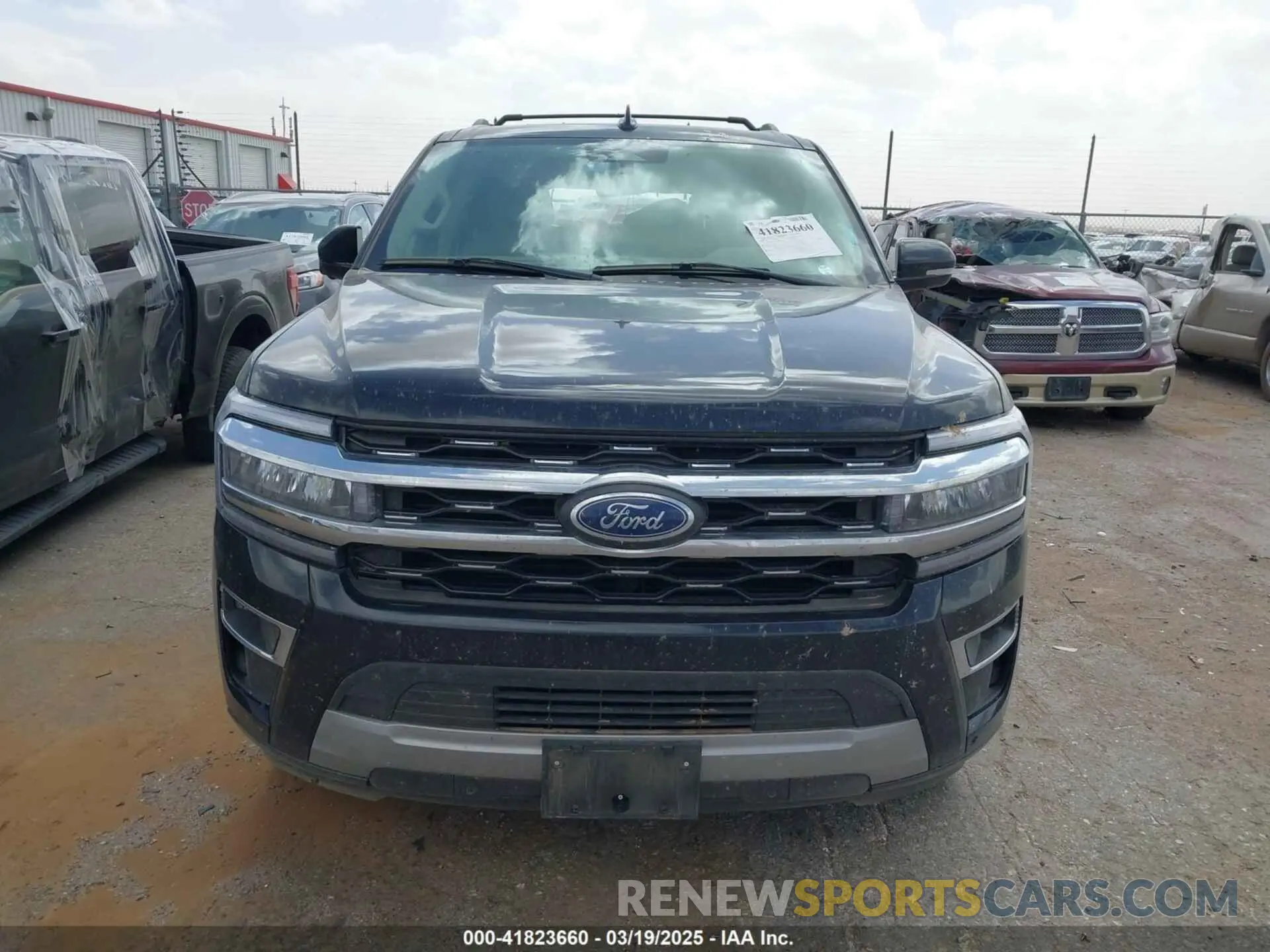 12 fotografías del automóvil dañado 1FMJK1K80REB13840 FORD EXPEDITION 2024
