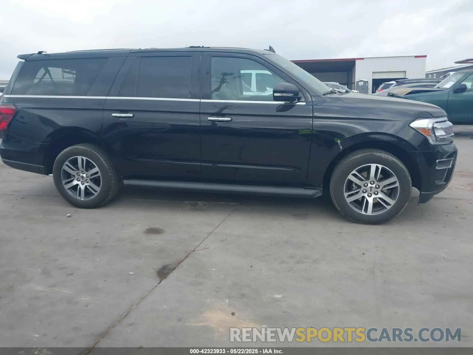 13 fotografías del automóvil dañado 1FMJK1K85REA27570 FORD EXPEDITION 2024
