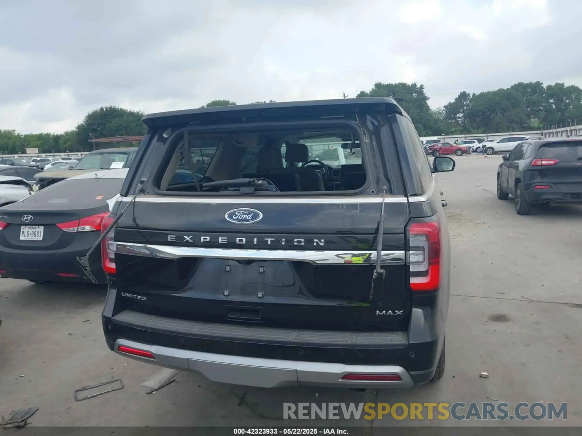 16 fotografías del automóvil dañado 1FMJK1K85REA27570 FORD EXPEDITION 2024