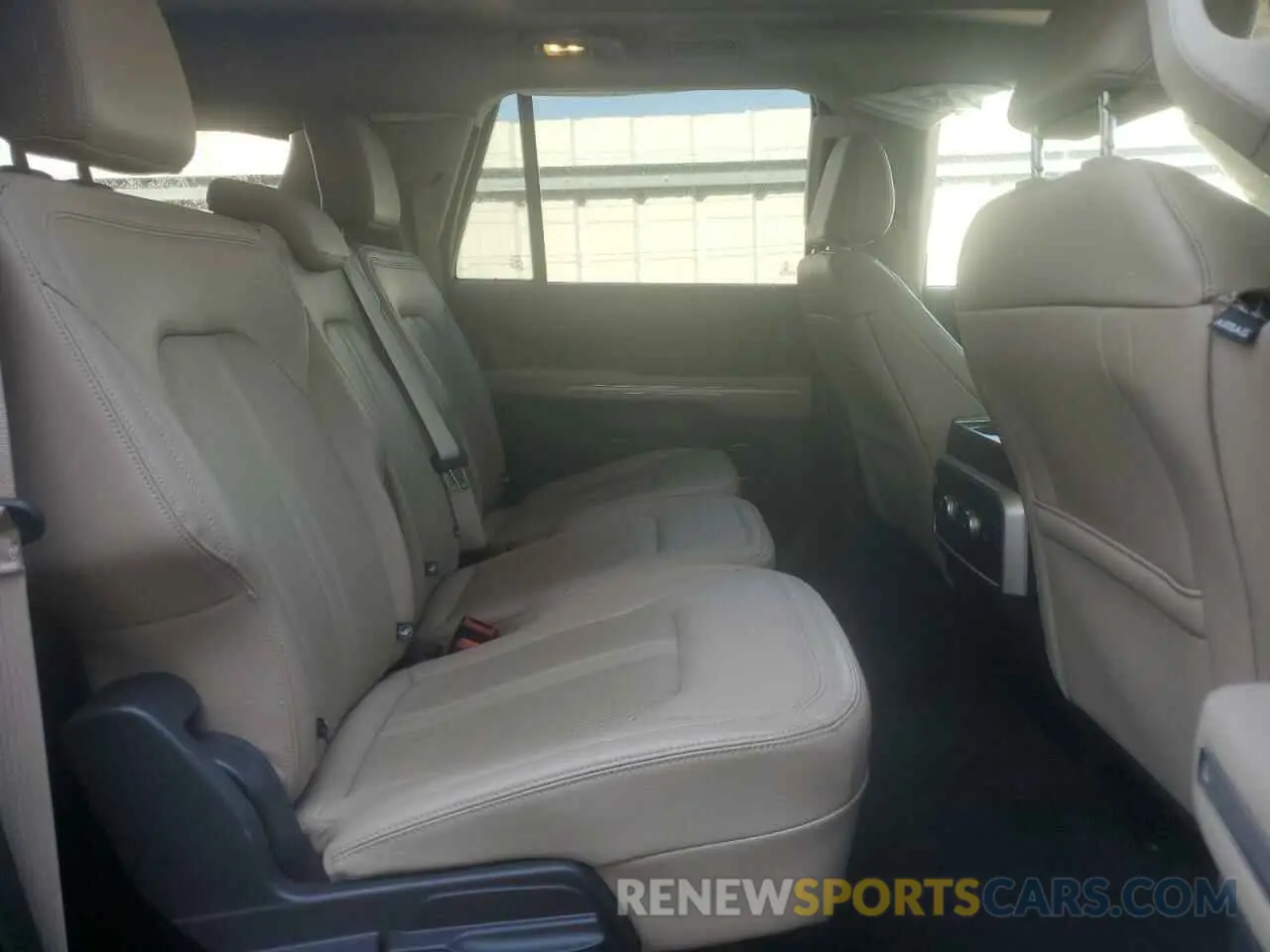 11 fotografías del automóvil dañado 1FMJK2A80REA46888 FORD EXPEDITION 2024