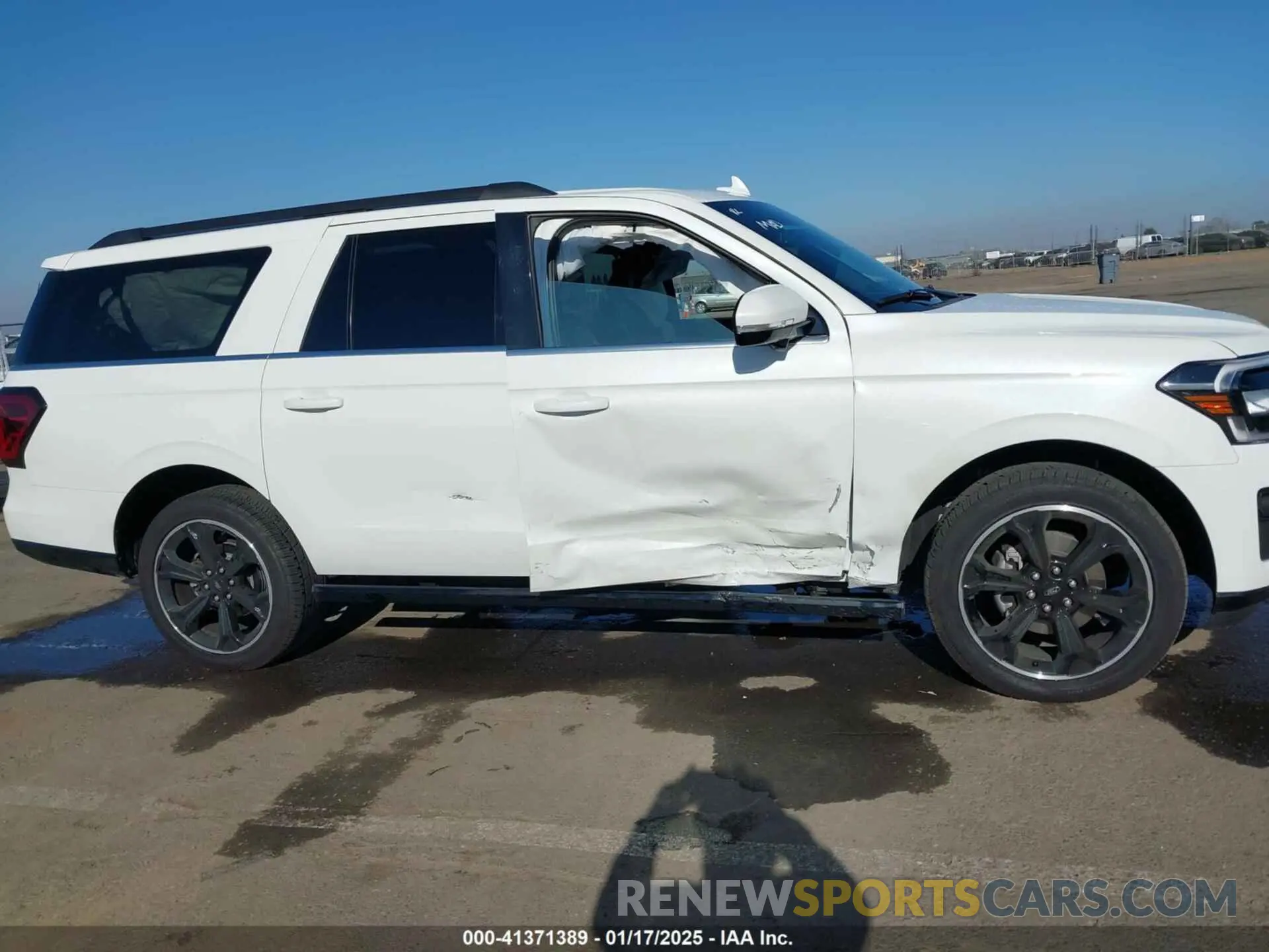 13 fotografías del automóvil dañado 1FMJK2A81REA80001 FORD EXPEDITION 2024