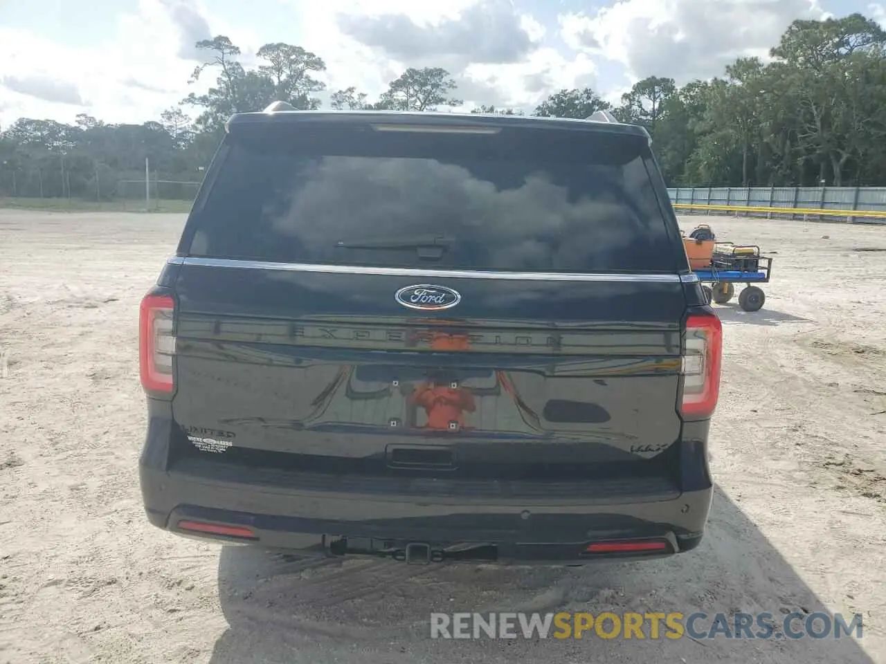 6 fotografías del automóvil dañado 1FMJK2A83REB14942 FORD EXPEDITION 2024