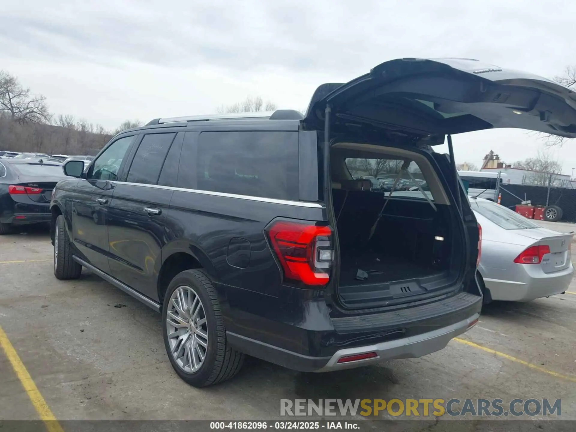 3 fotografías del automóvil dañado 1FMJK2A84REA40978 FORD EXPEDITION 2024