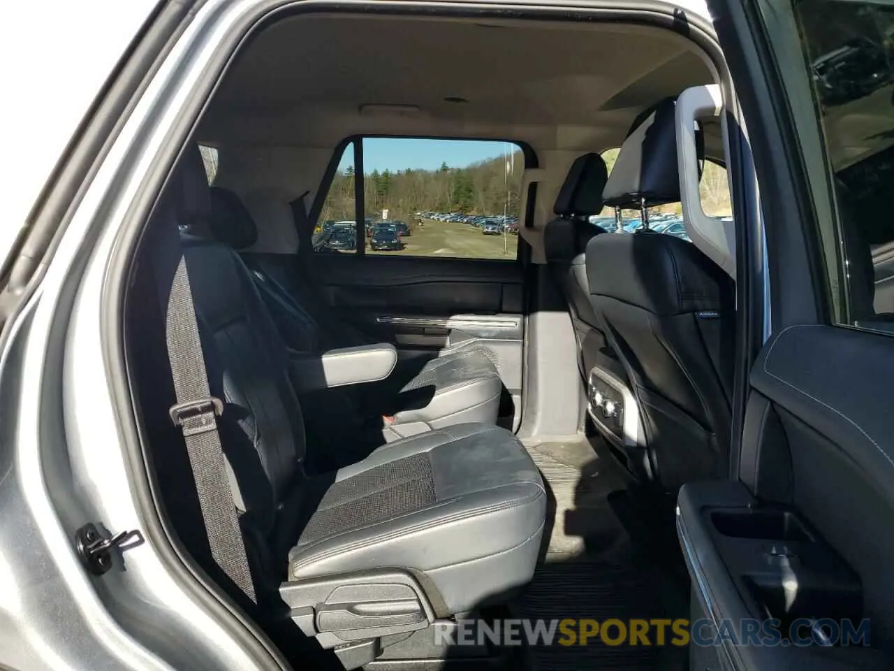 11 fotografías del automóvil dañado 1FMJU1H82REA17970 FORD EXPEDITION 2024