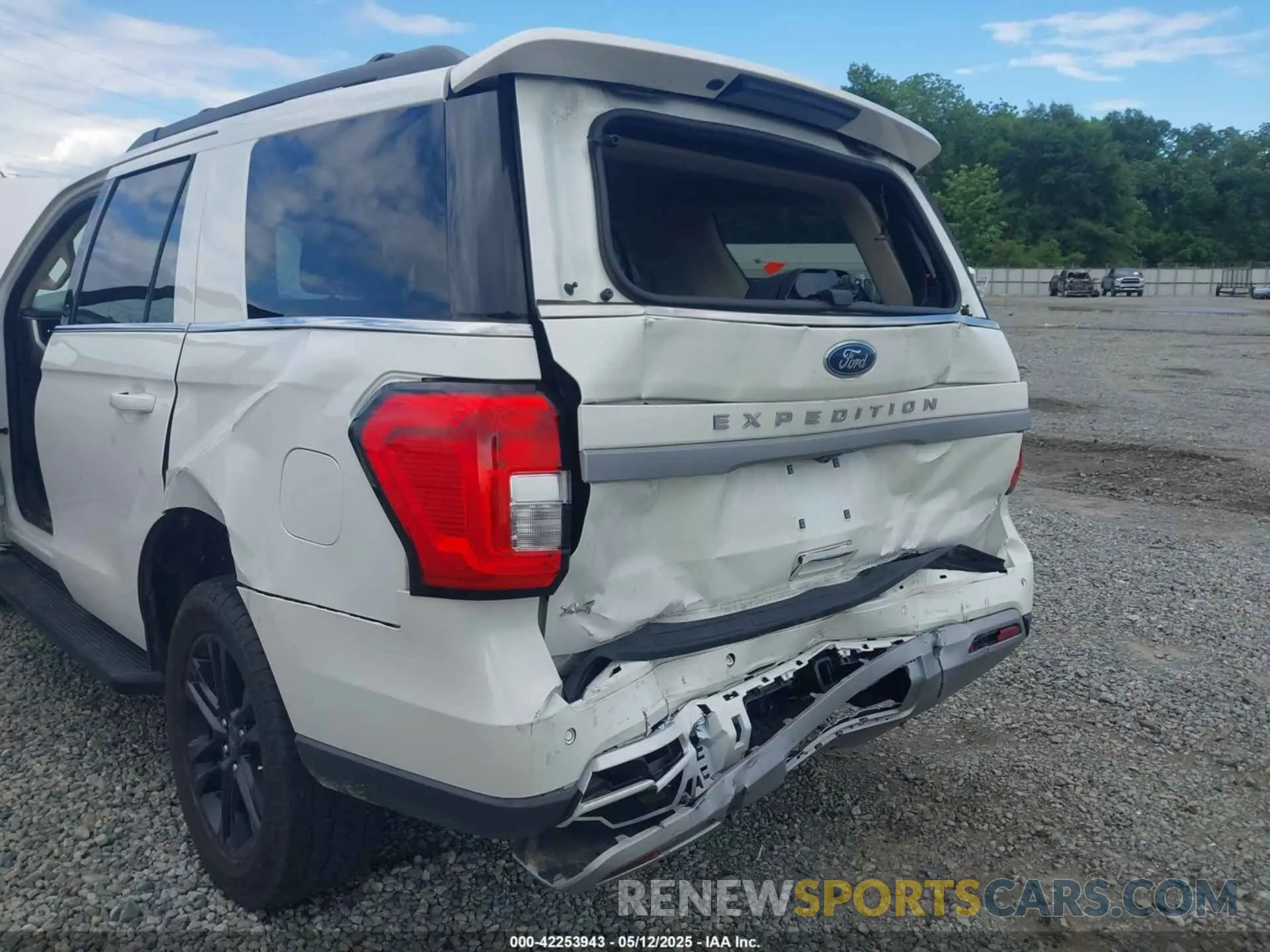 6 fotografías del automóvil dañado 1FMJU1H87REA59678 FORD EXPEDITION 2024