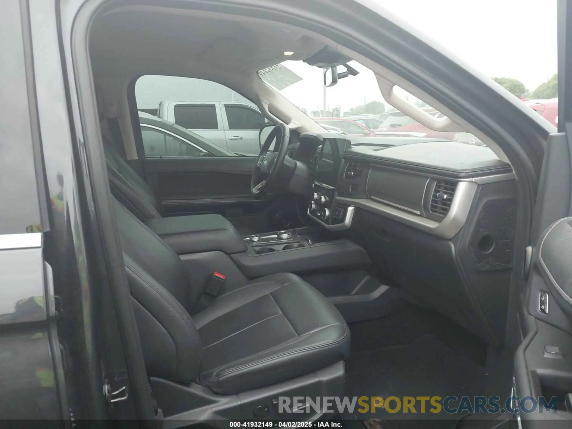 5 fotografías del automóvil dañado 1FMJU1J81REA43051 FORD EXPEDITION 2024