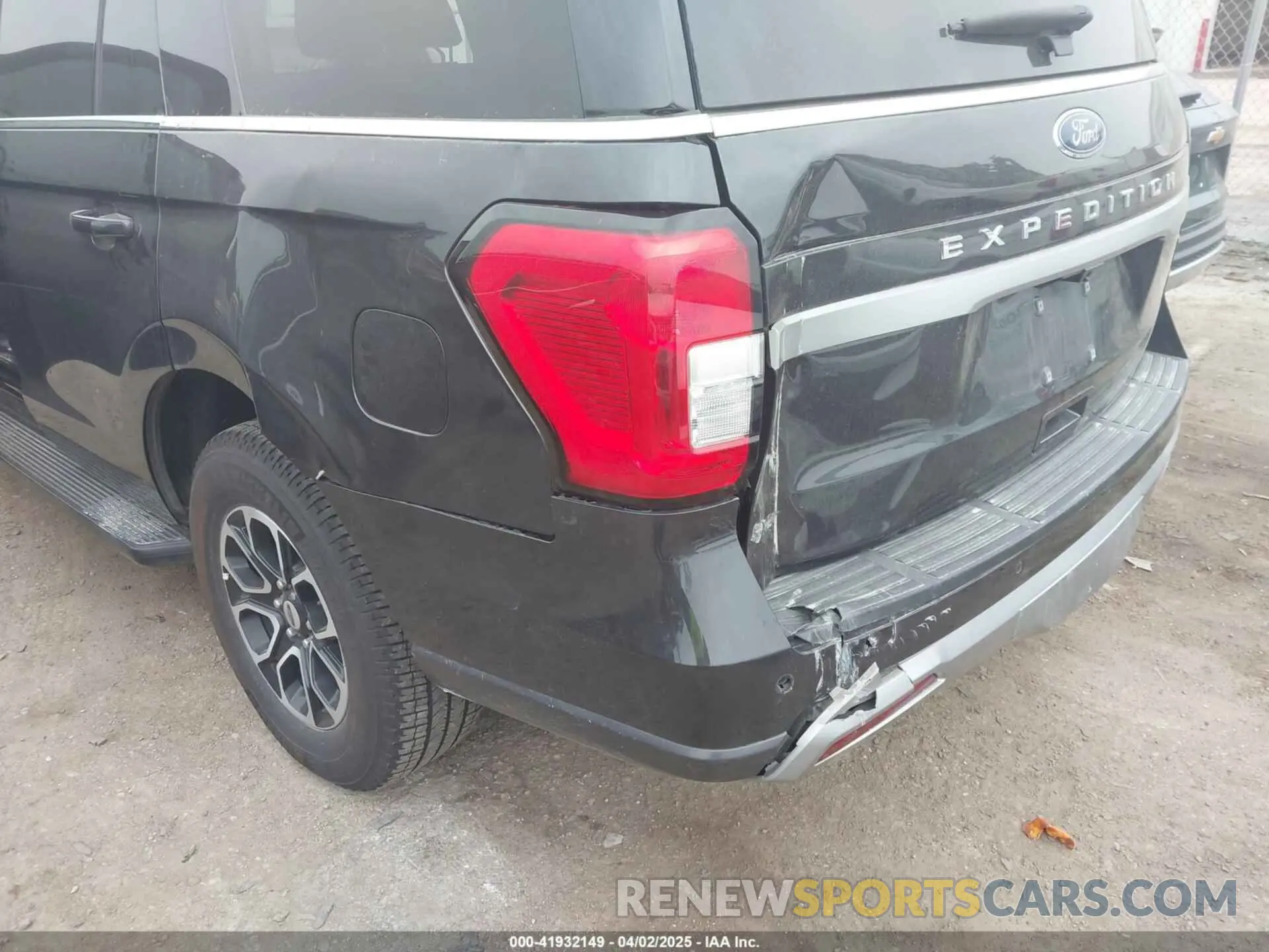 6 fotografías del automóvil dañado 1FMJU1J81REA43051 FORD EXPEDITION 2024