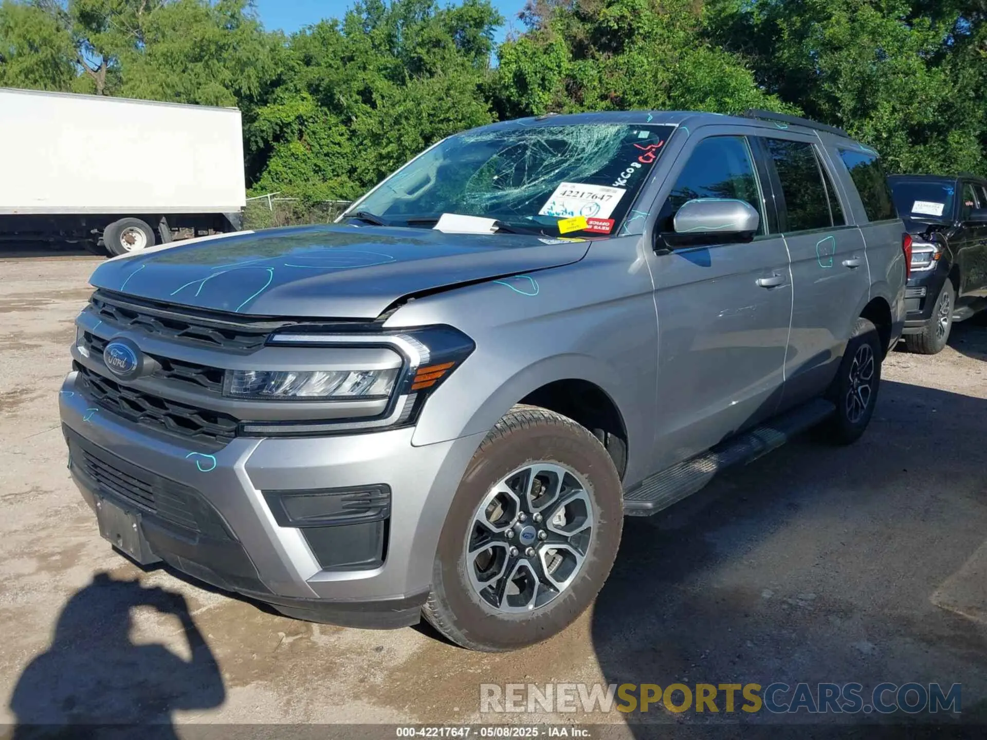 2 fotografías del automóvil dañado 1FMJU1J89REA34338 FORD EXPEDITION 2024