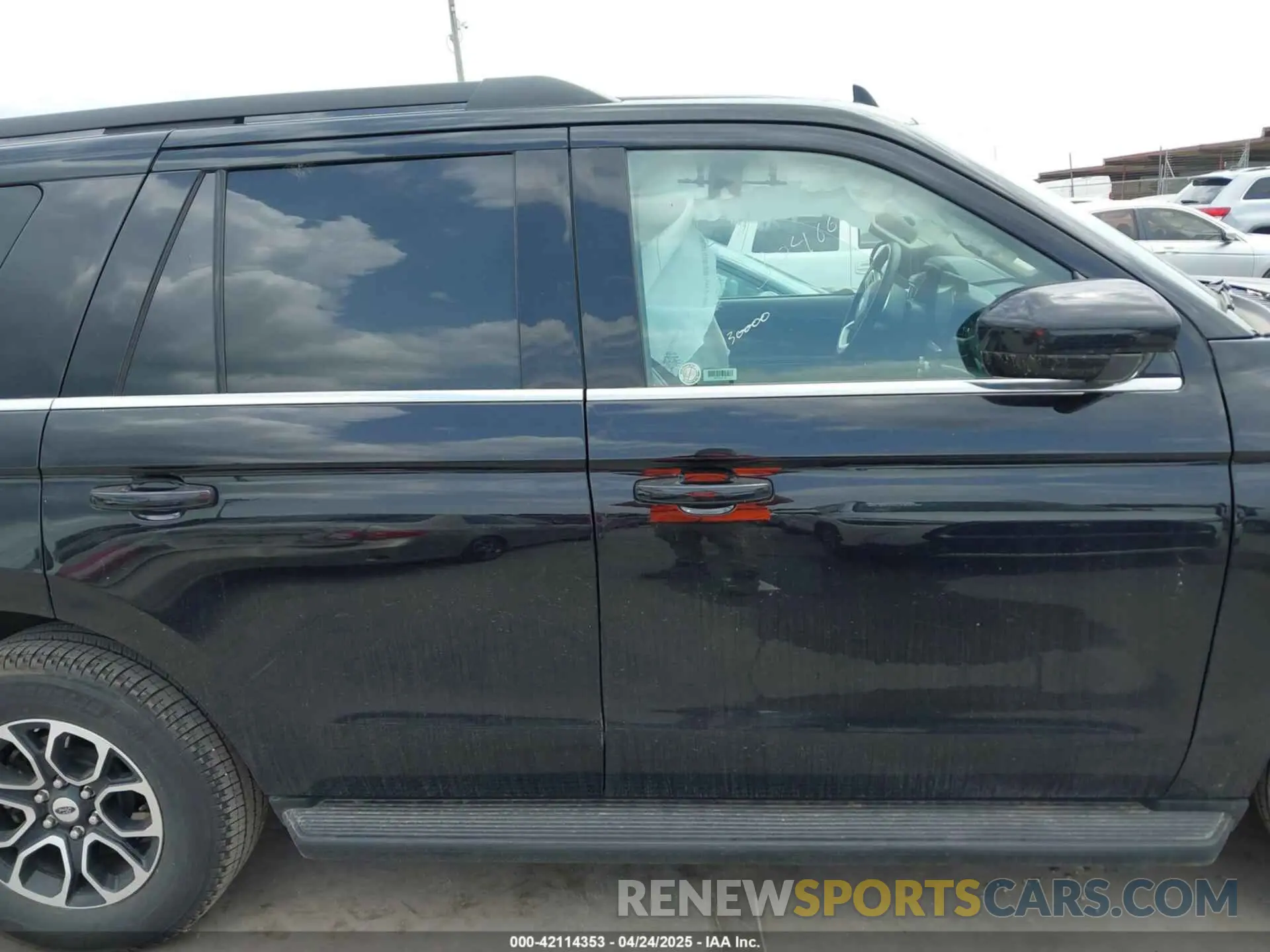13 fotografías del automóvil dañado 1FMJU1J8XREA41234 FORD EXPEDITION 2024