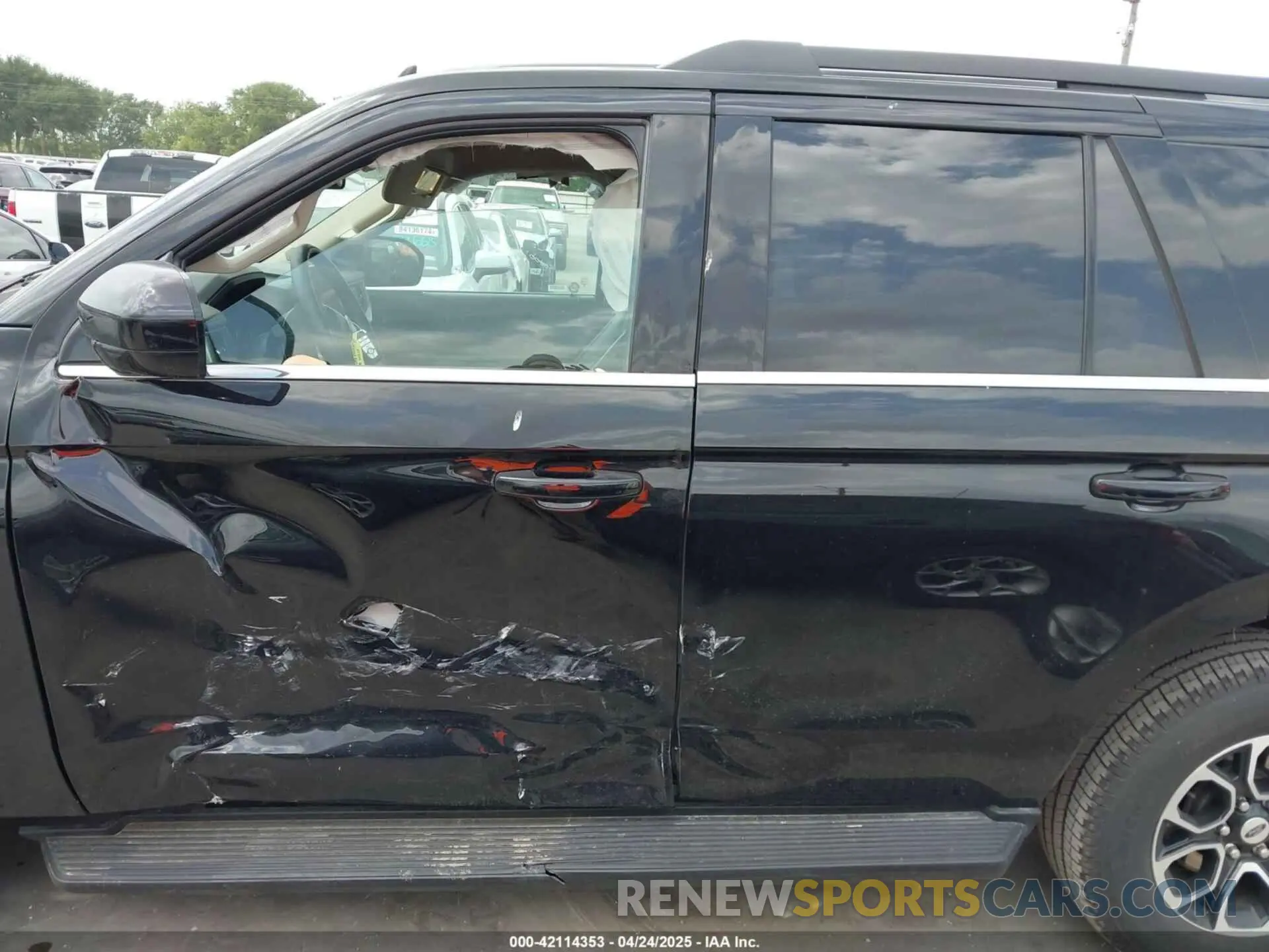 14 fotografías del automóvil dañado 1FMJU1J8XREA41234 FORD EXPEDITION 2024