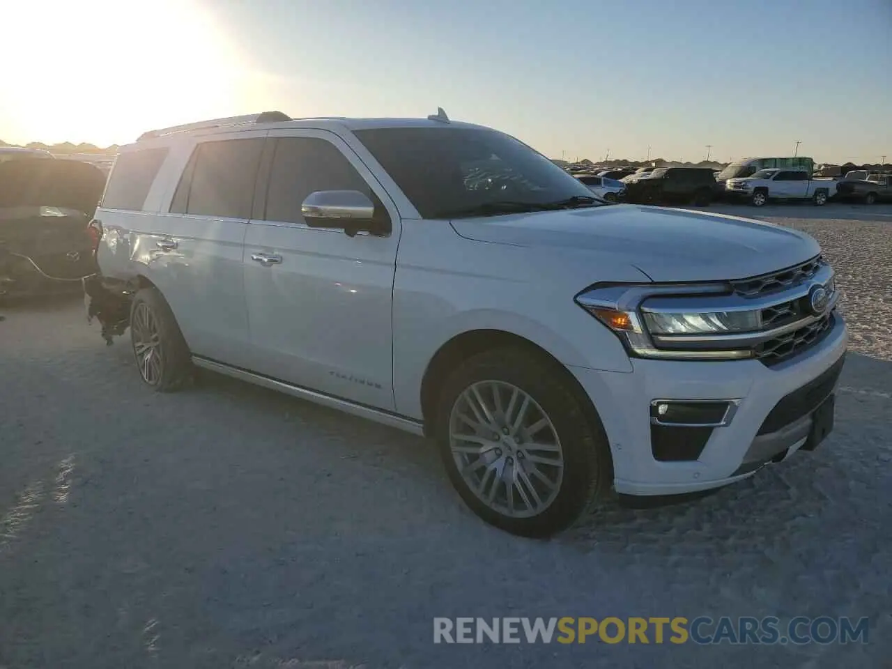 4 fotografías del automóvil dañado 1FMJU1M83REA09916 FORD EXPEDITION 2024