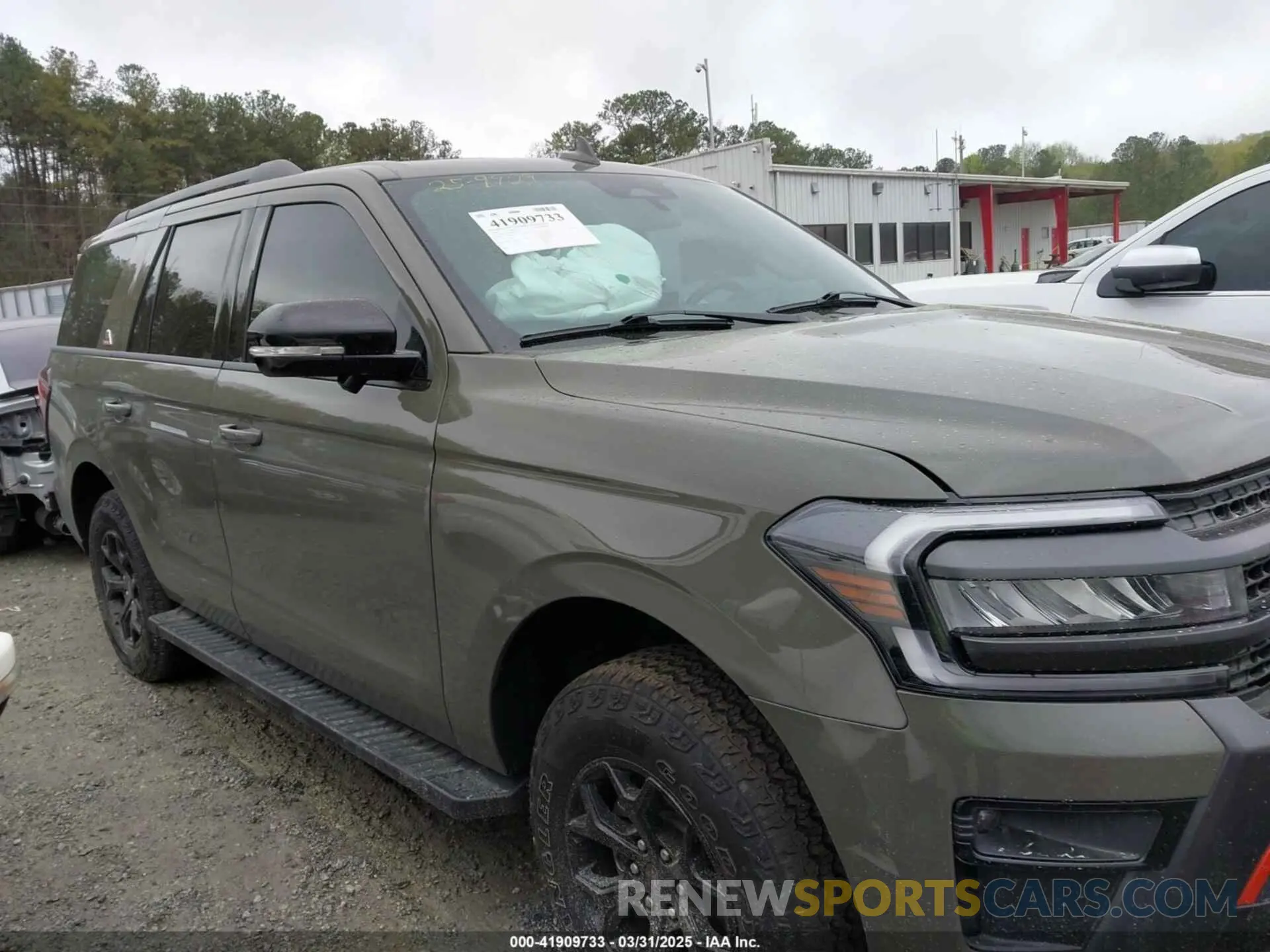 13 fotografías del automóvil dañado 1FMJU1RG6REA91947 FORD EXPEDITION 2024