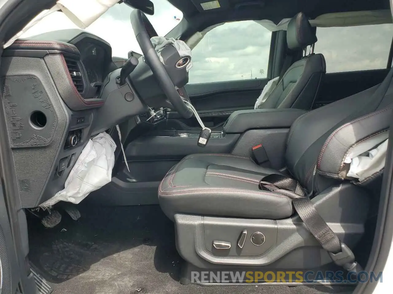 7 fotografías del automóvil dañado 1FMJU2A80REA78394 FORD EXPEDITION 2024