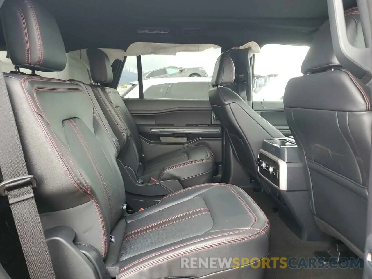 11 fotografías del automóvil dañado 1FMJU2A81REA82227 FORD EXPEDITION 2024