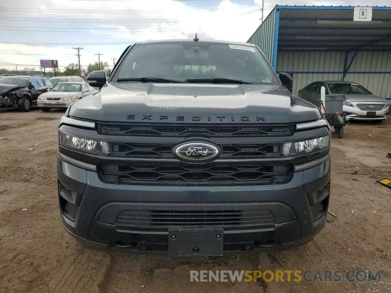 5 fotografías del automóvil dañado 1FMJU2A81REA82227 FORD EXPEDITION 2024