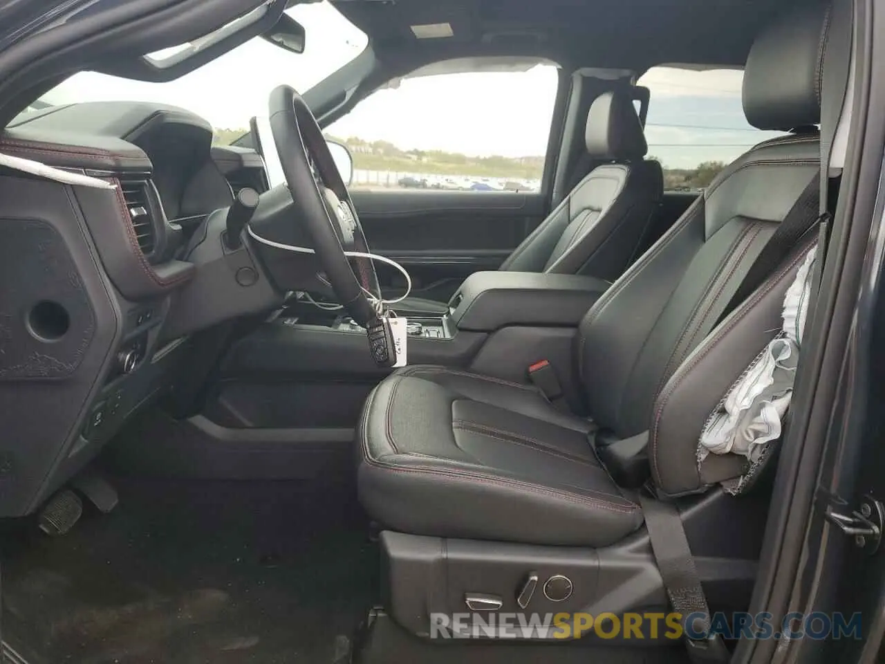 7 fotografías del automóvil dañado 1FMJU2A81REA82227 FORD EXPEDITION 2024