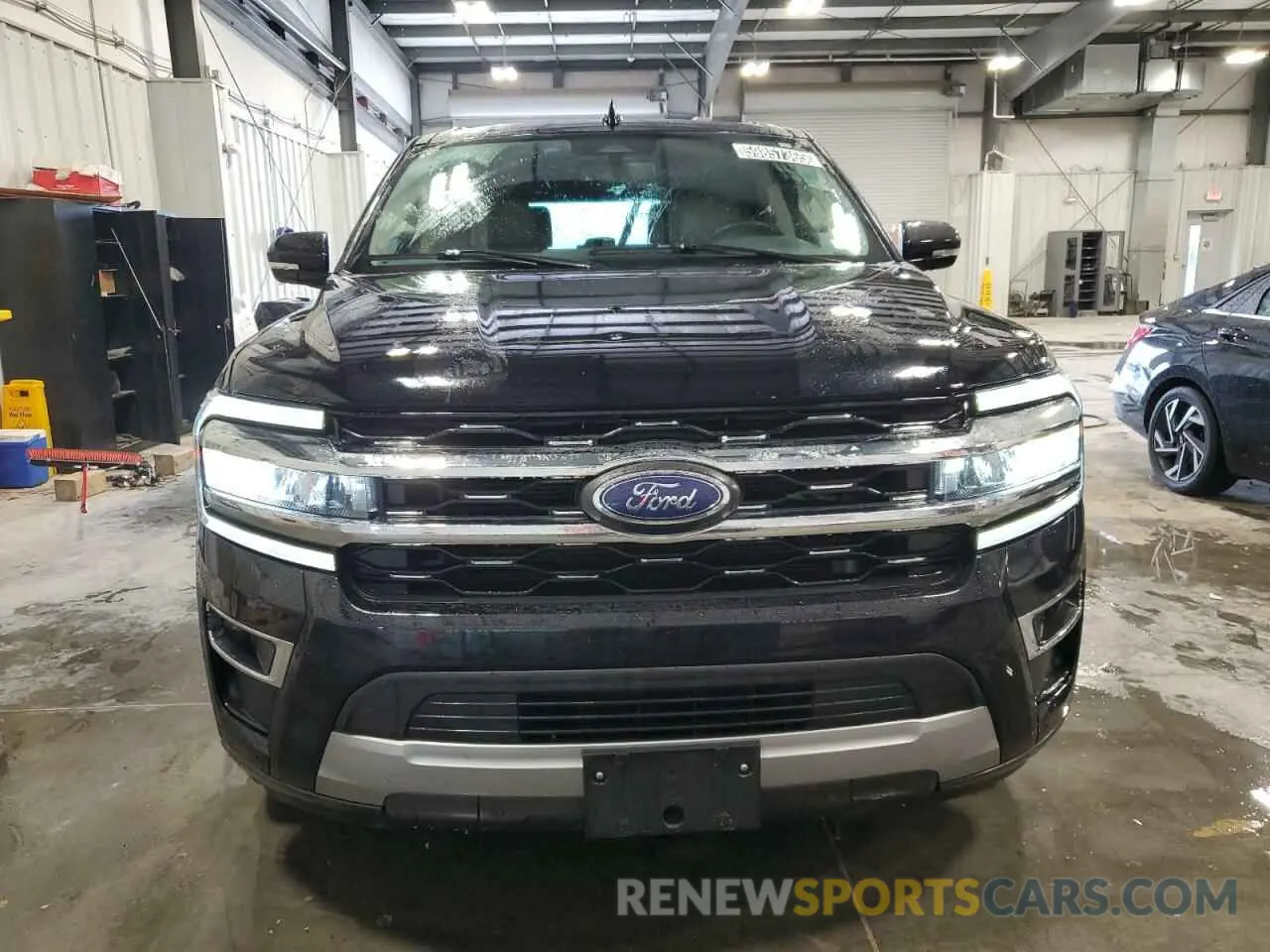 5 fotografías del automóvil dañado 1FMJU2A82REA48152 FORD EXPEDITION 2024
