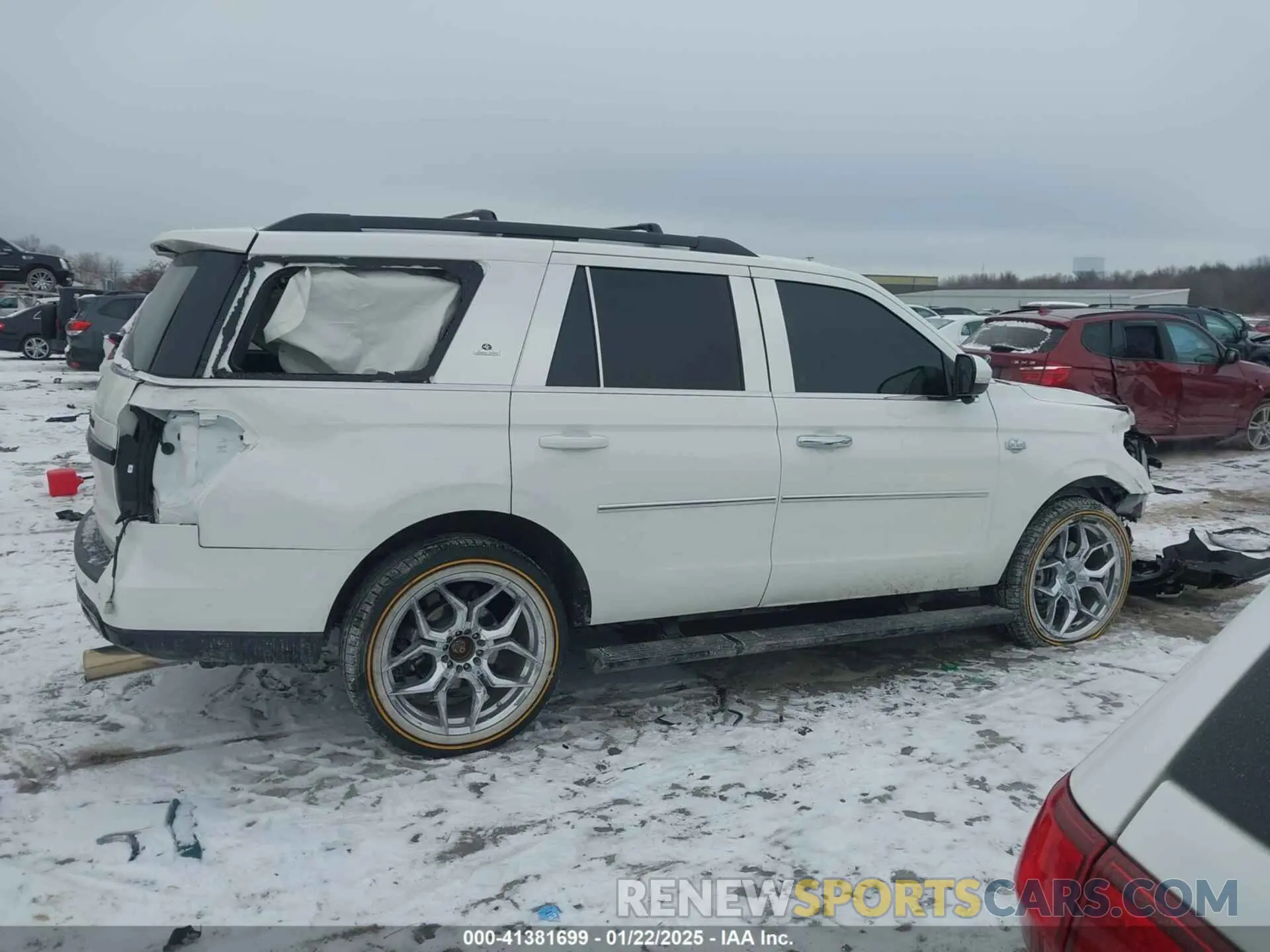 13 fotografías del automóvil dañado 1FMJU2A89REB06337 FORD EXPEDITION 2024