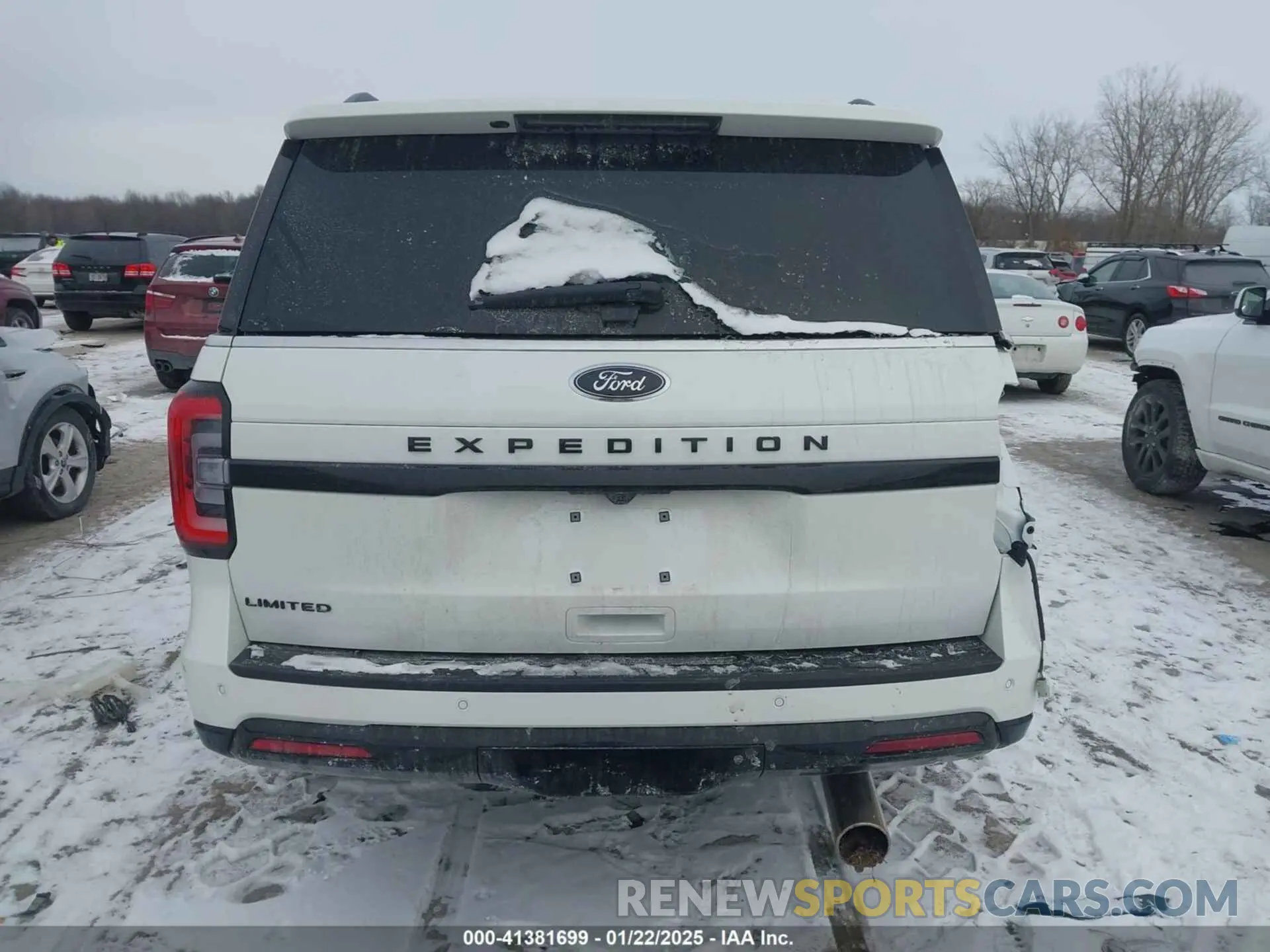 16 fotografías del automóvil dañado 1FMJU2A89REB06337 FORD EXPEDITION 2024