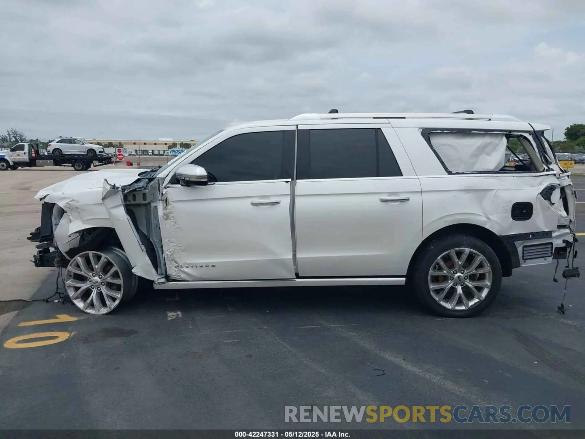 14 fotografías del automóvil dañado 1FMJK1LT3KEA56753 FORD EXPEDITION MAX 2019
