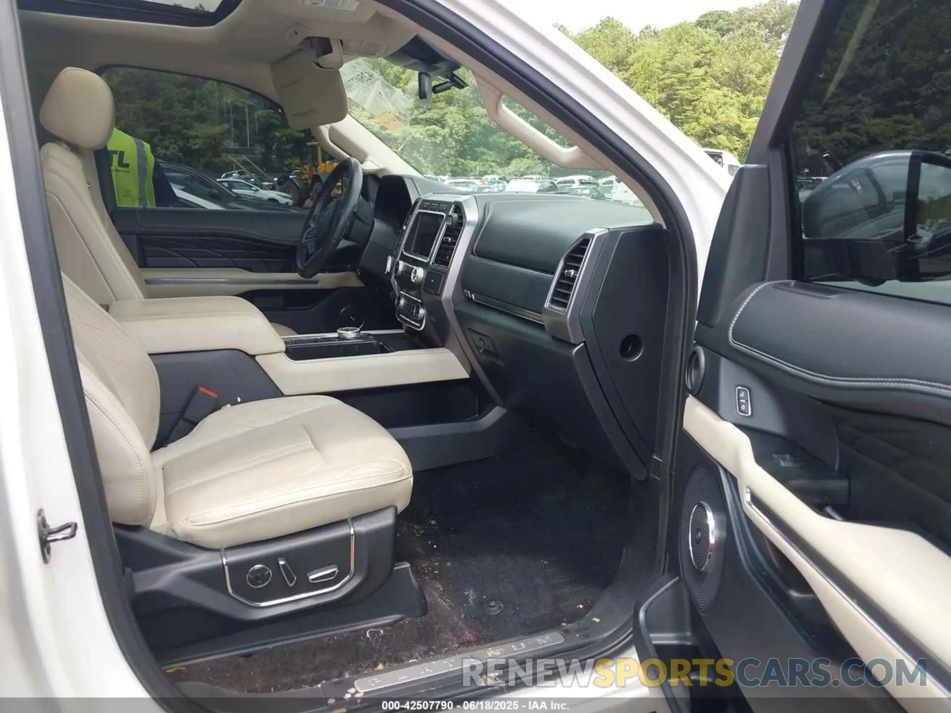 5 fotografías del automóvil dañado 1FMJK1LT4KEA87493 FORD EXPEDITION MAX 2019