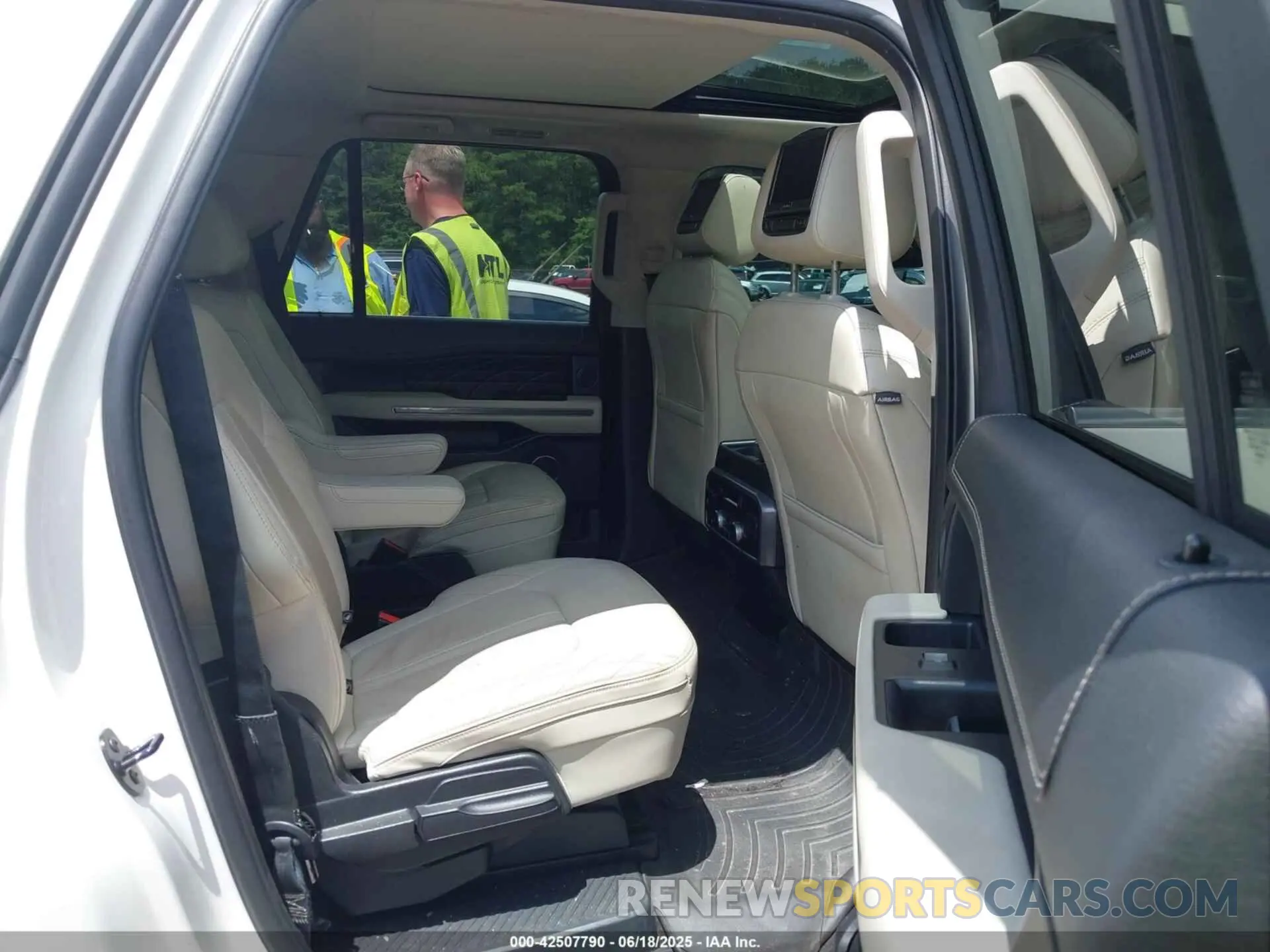 8 fotografías del automóvil dañado 1FMJK1LT4KEA87493 FORD EXPEDITION MAX 2019