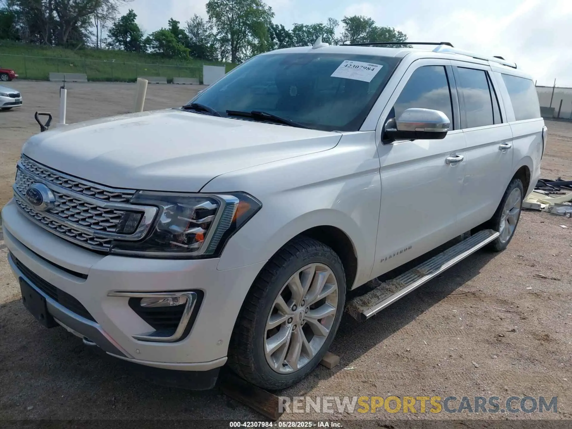 2 fotografías del automóvil dañado 1FMJK1MT9KEA54634 FORD EXPEDITION MAX 2019