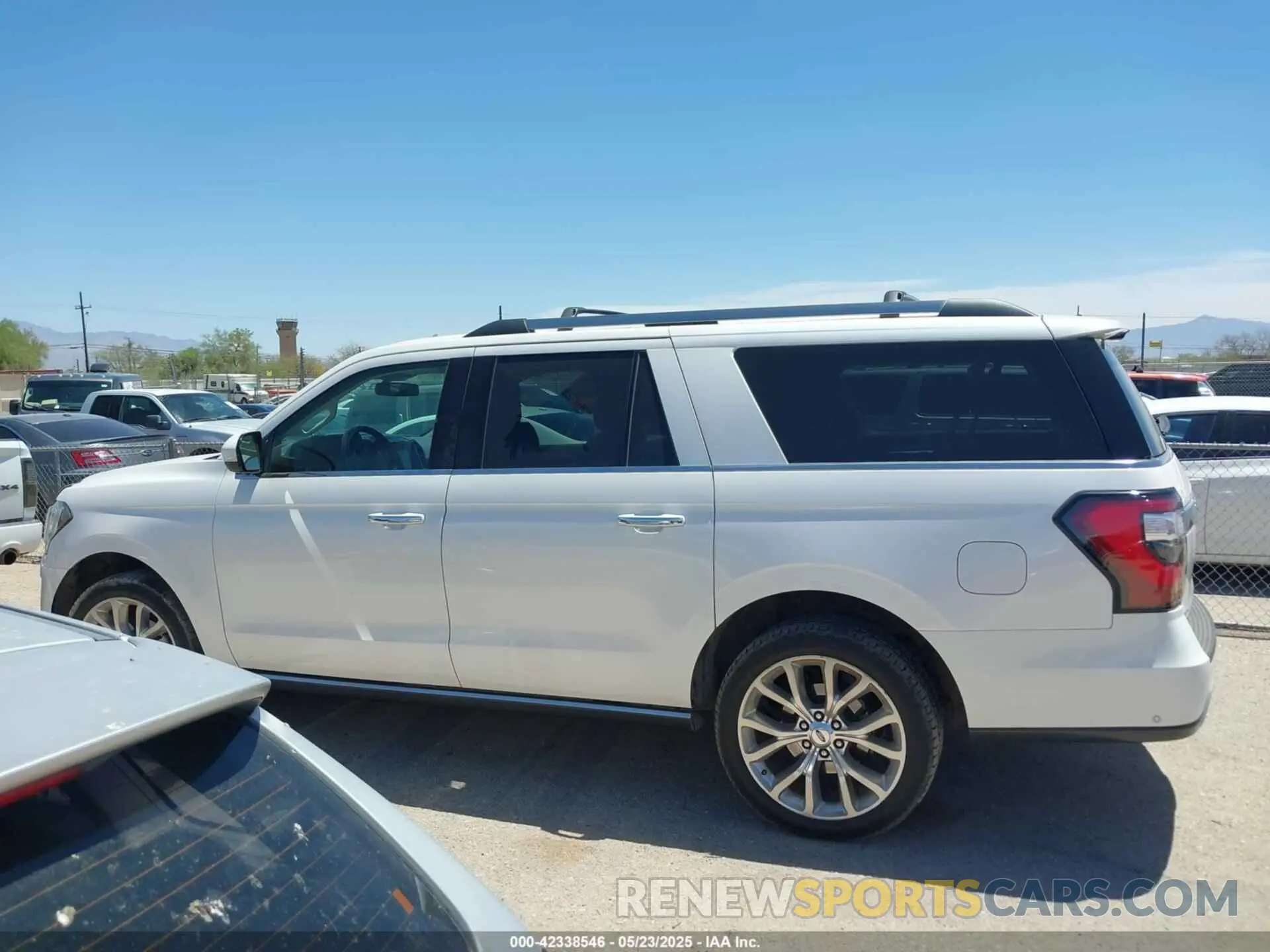 13 fotografías del automóvil dañado 1FMJK2AT1KEA07883 FORD EXPEDITION MAX 2019