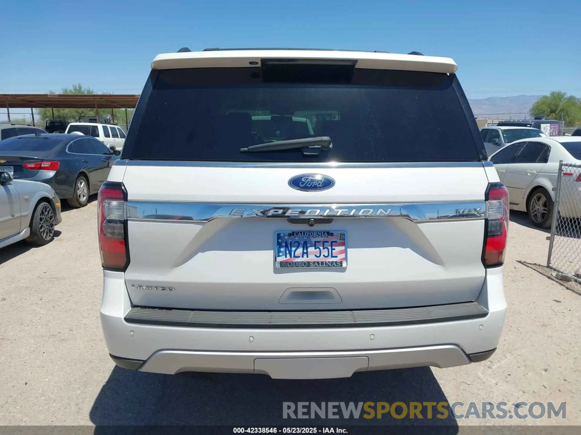 15 fotografías del automóvil dañado 1FMJK2AT1KEA07883 FORD EXPEDITION MAX 2019