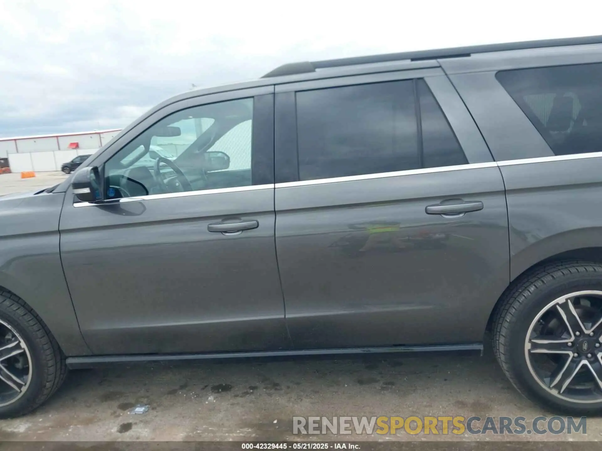 14 fotografías del automóvil dañado 1FMJK2AT5KEA03755 FORD EXPEDITION MAX 2019