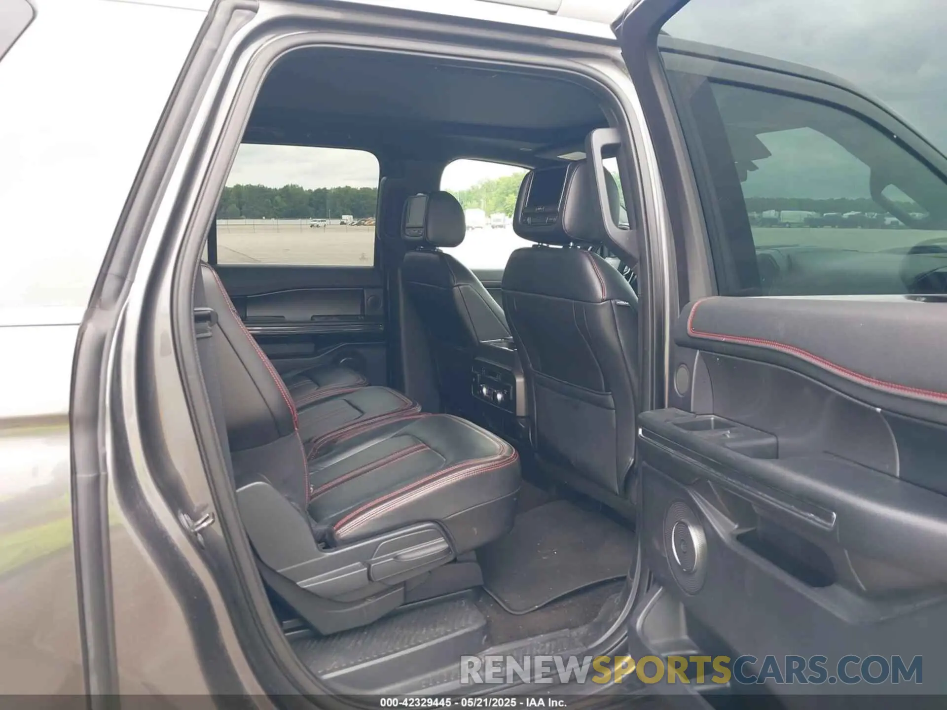 8 fotografías del automóvil dañado 1FMJK2AT5KEA03755 FORD EXPEDITION MAX 2019