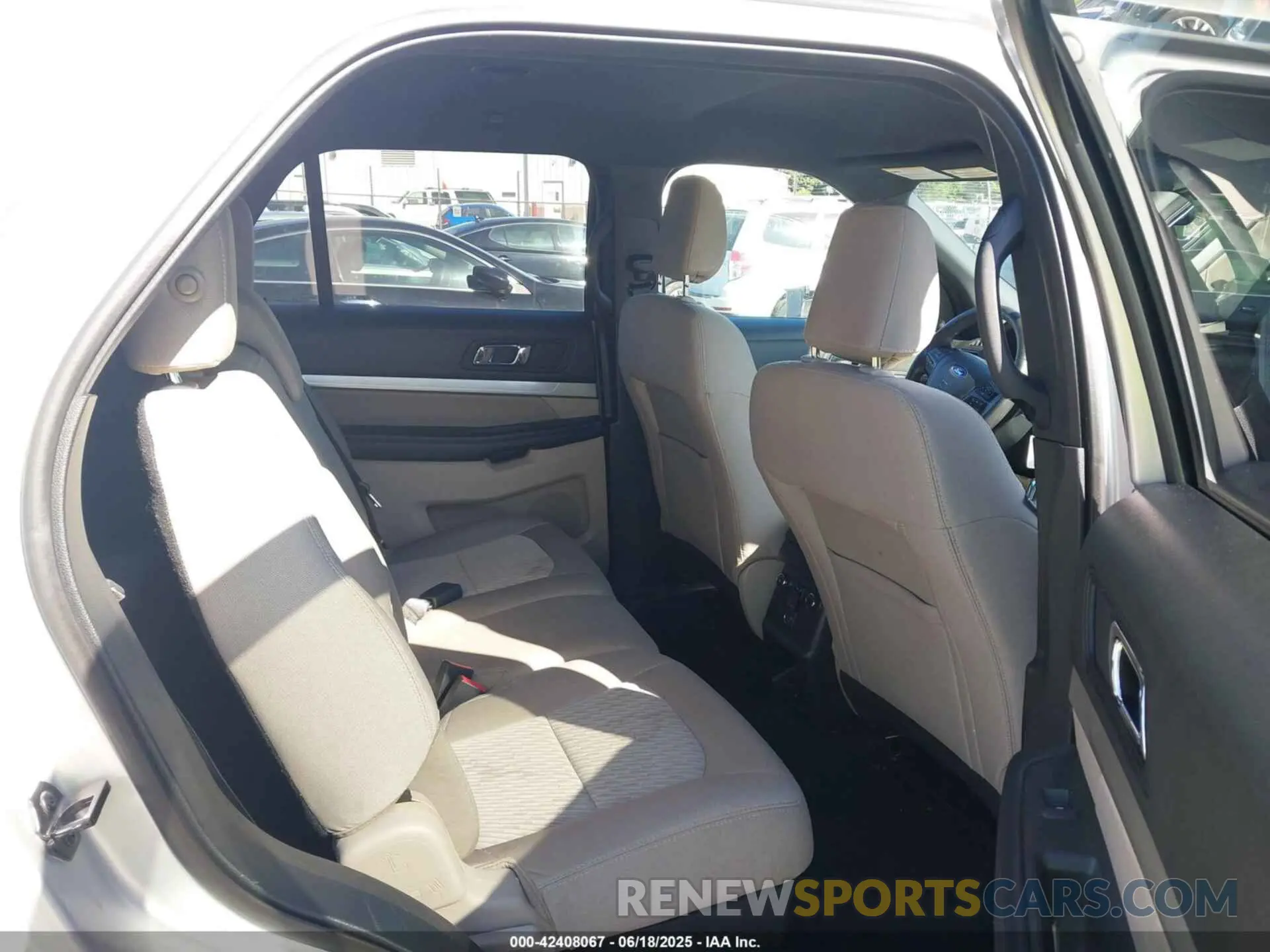 8 fotografías del automóvil dañado 1FM5K7B80KGA18578 FORD EXPLORER 2019