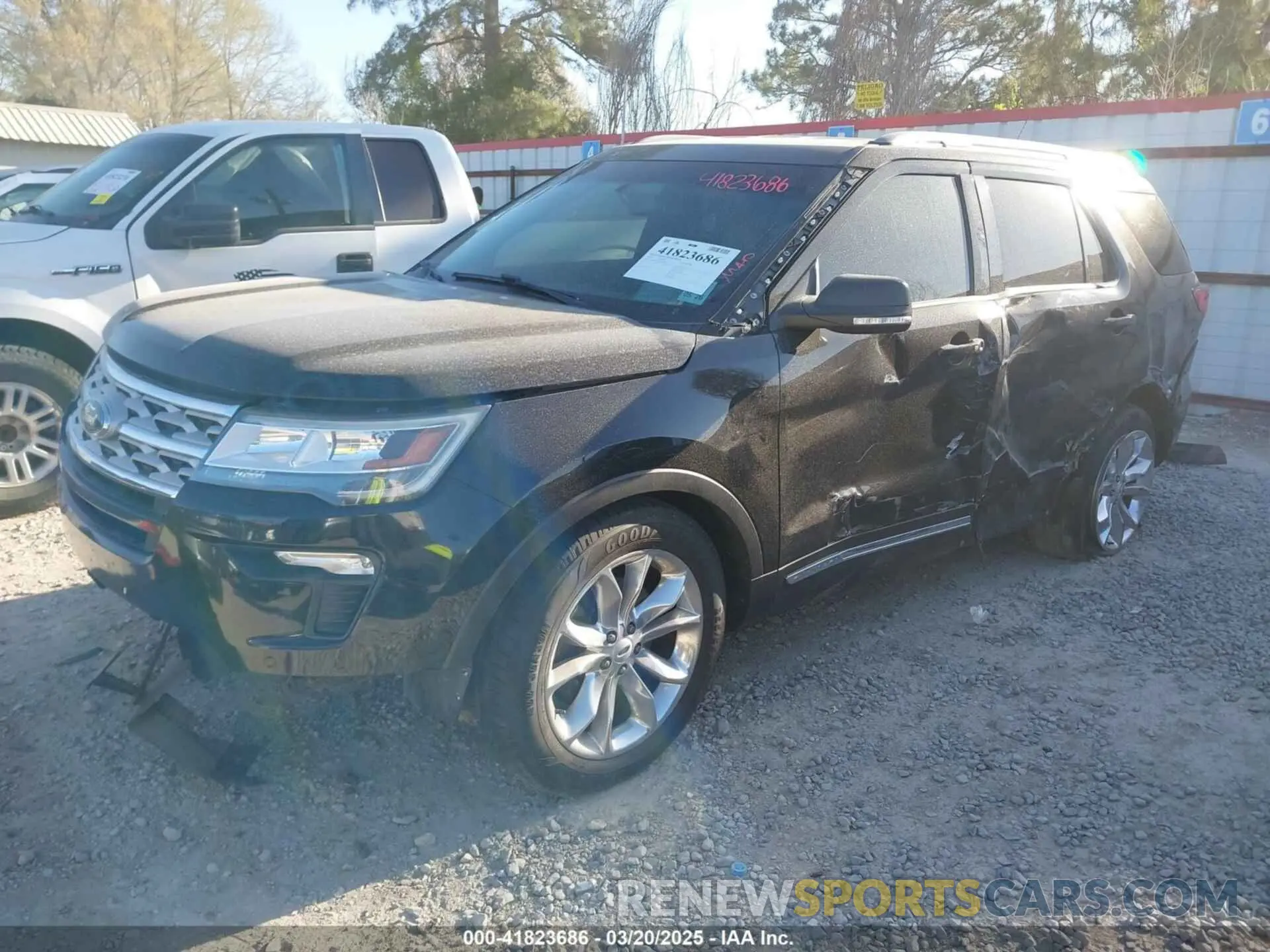 2 fotografías del automóvil dañado 1FM5K7D87KGB34518 FORD EXPLORER 2019