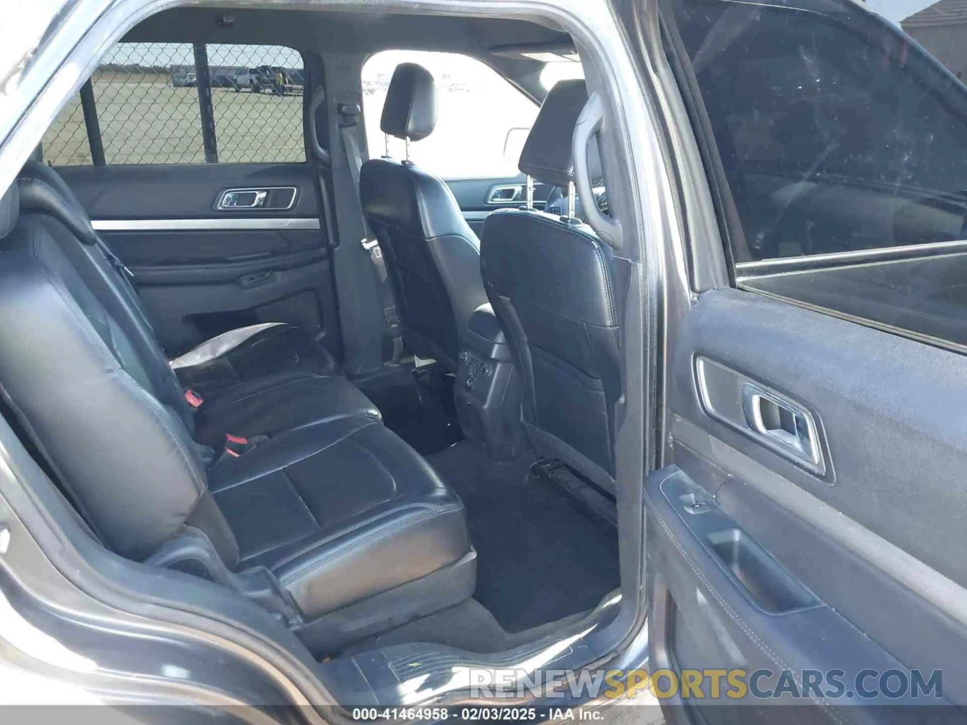 8 fotografías del automóvil dañado 1FM5K7D88KGA87807 FORD EXPLORER 2019
