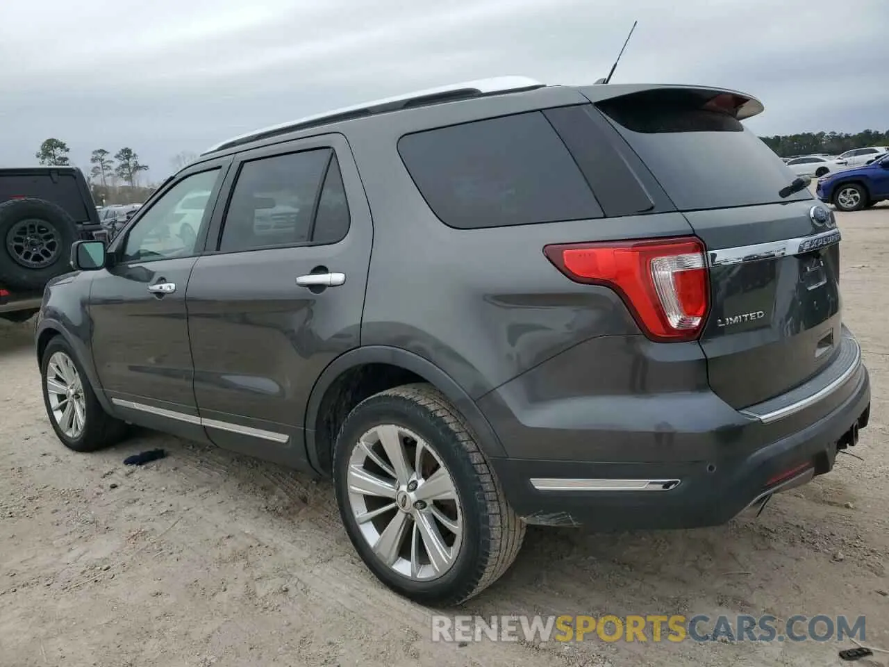 2 fotografías del automóvil dañado 1FM5K7F85KGB11638 FORD EXPLORER 2019